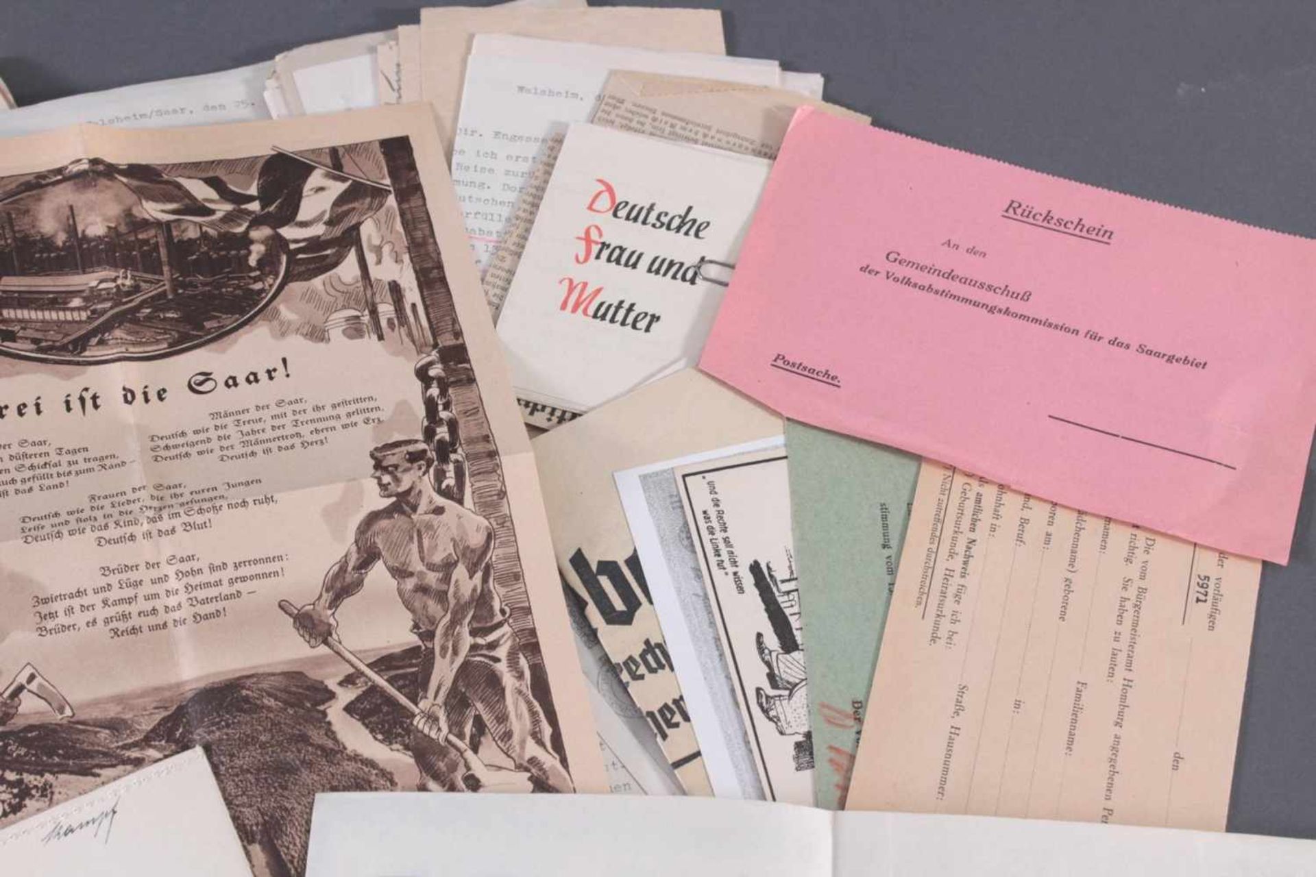 Dokumente Saarabstimmung 1935Toller Fundus mit Bekanntmachungsplakaten, Postkarten, Korrespondenzen, - Bild 5 aus 5