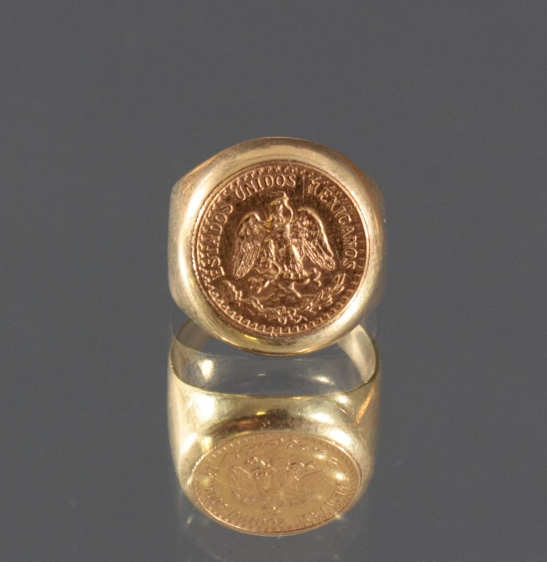 Münzring 14 Karat GelbgoldGefasste 2 Pesos Münze von 1945, Ring-Größe 48, ca. 4,7 g.