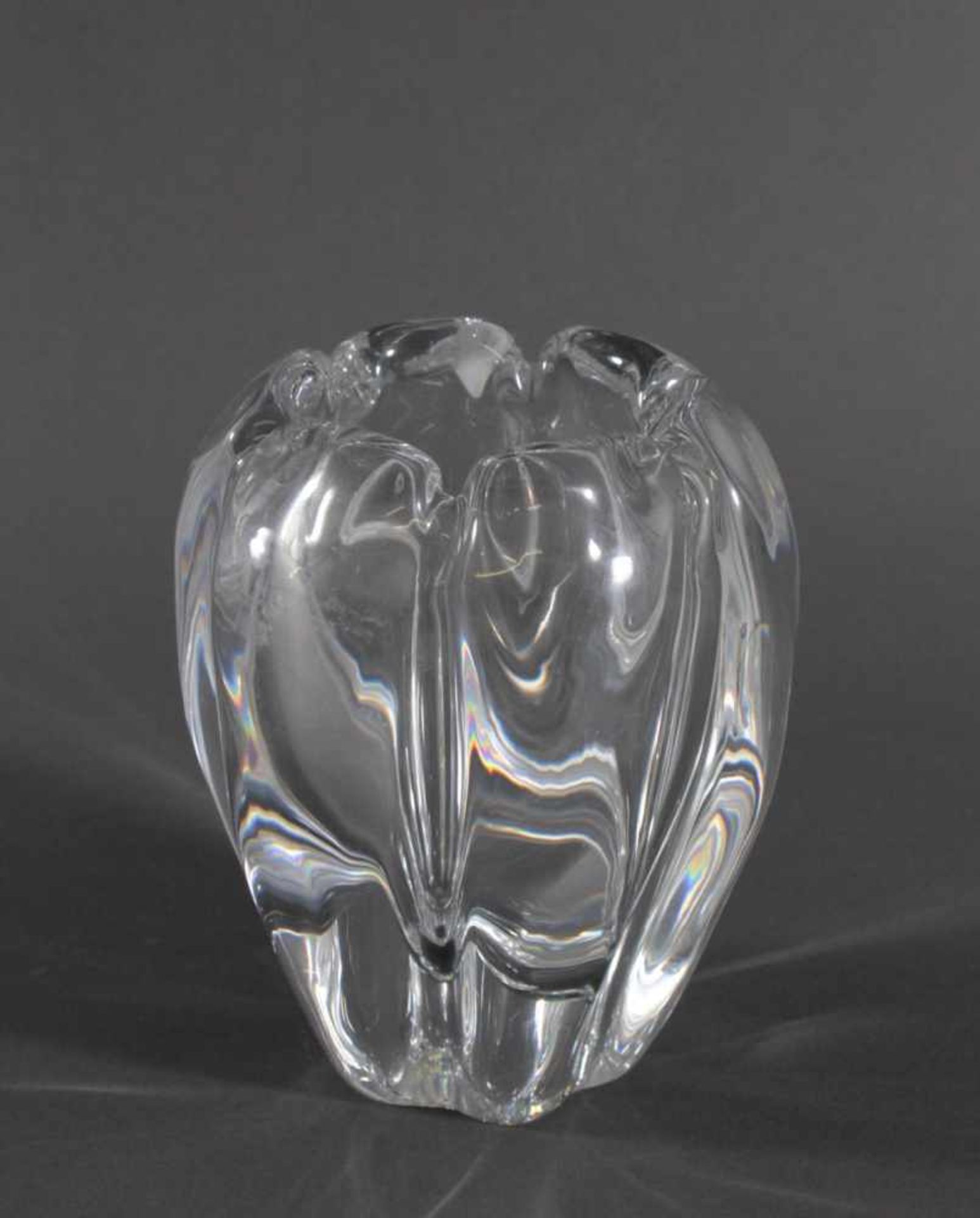 Vase, Vicke Lindstrand für Orrefors Schweden aus den ca. 1960er JahrenFarbloses, dickwandiges Glas