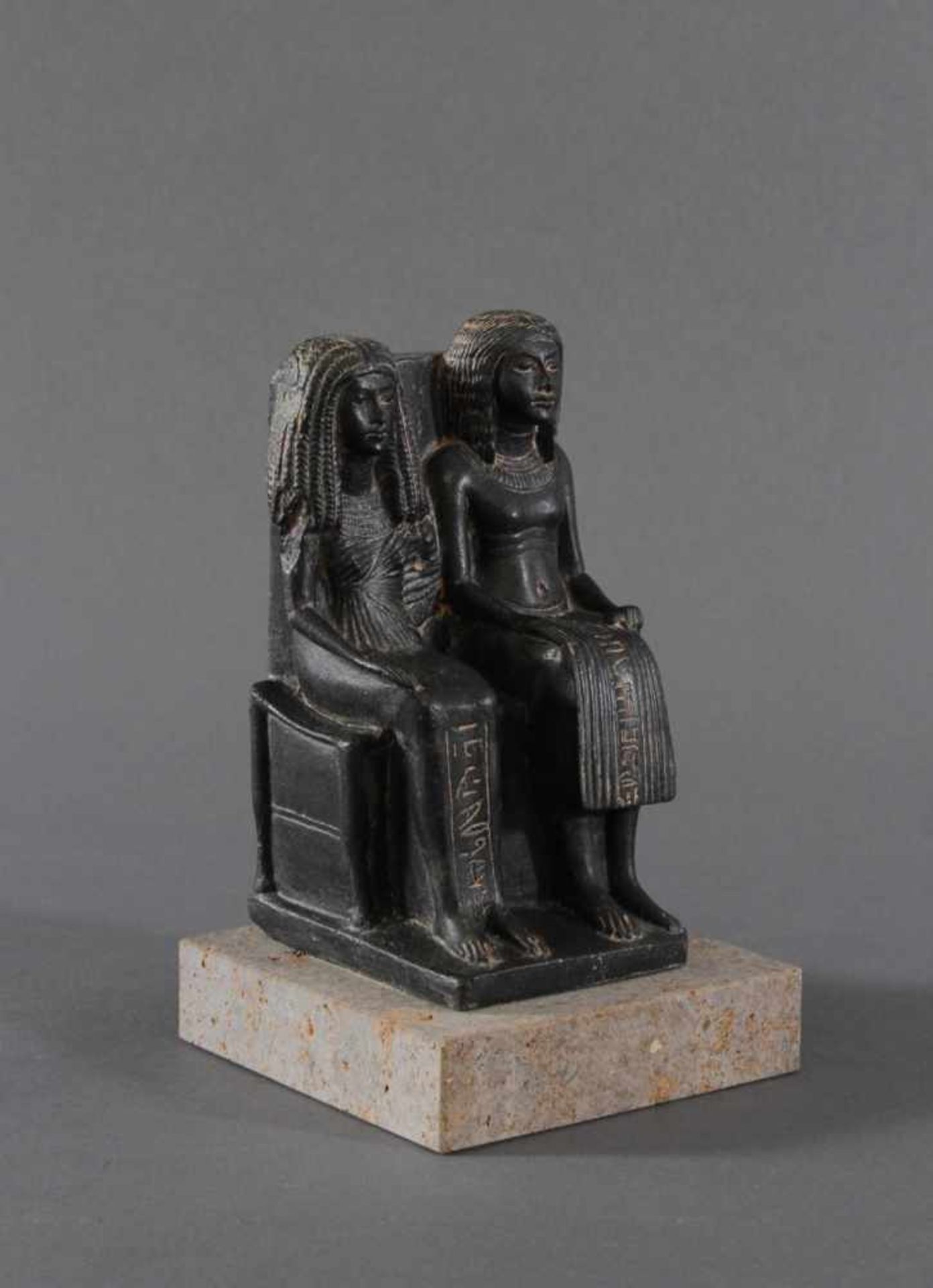 Skulptur Ägyptisches Ehepaar von Ars MundiAus Polymeres gefertigt, auf Muschelkalksockel, Ara- - Bild 3 aus 5