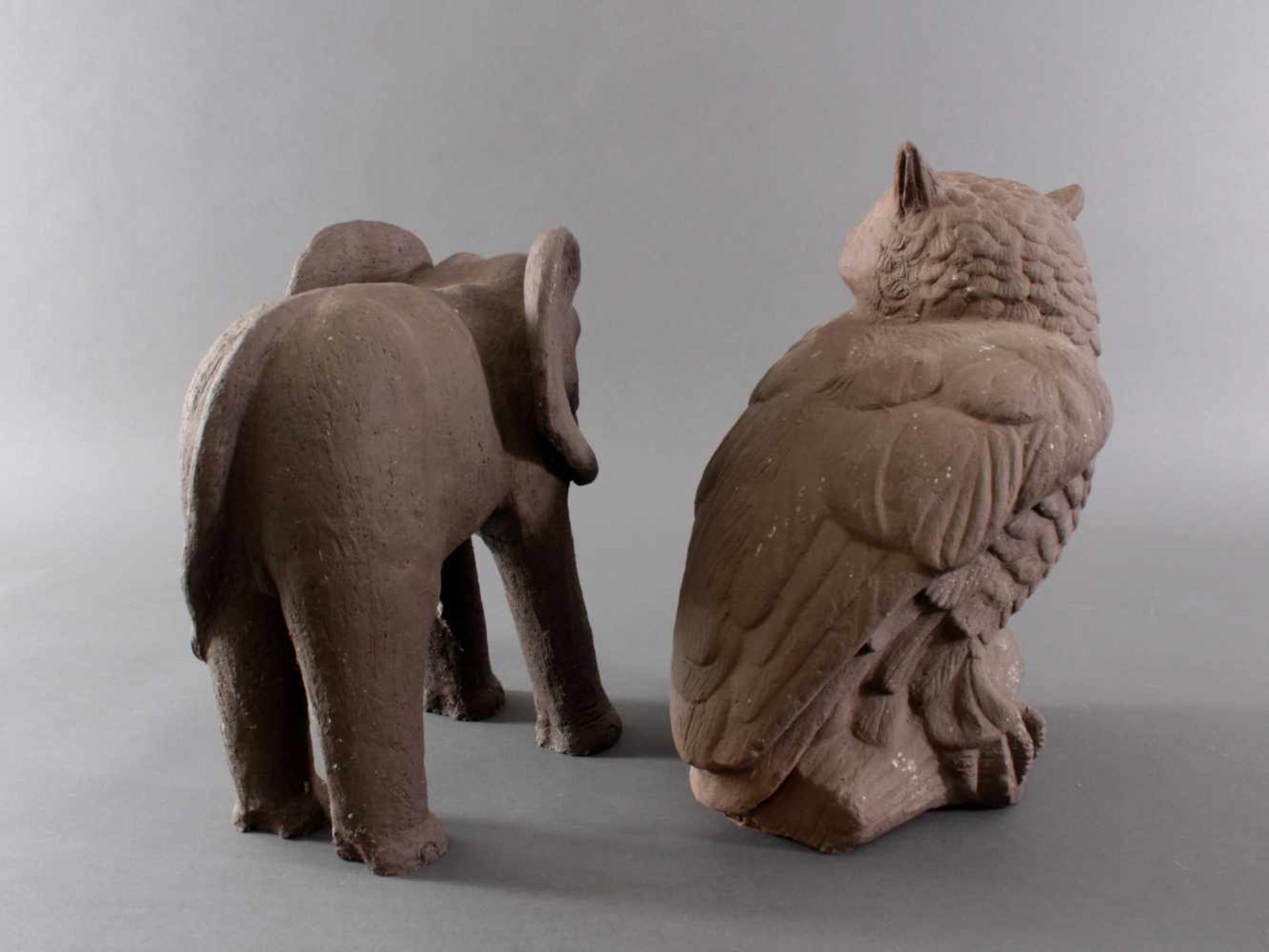 Terracotta Tierfiguren, 2 StückEule, ca. H-47 x 37 x 30.  Elefant, ca. 41 x 44 x 21 cm, am Rüssel - Bild 4 aus 6