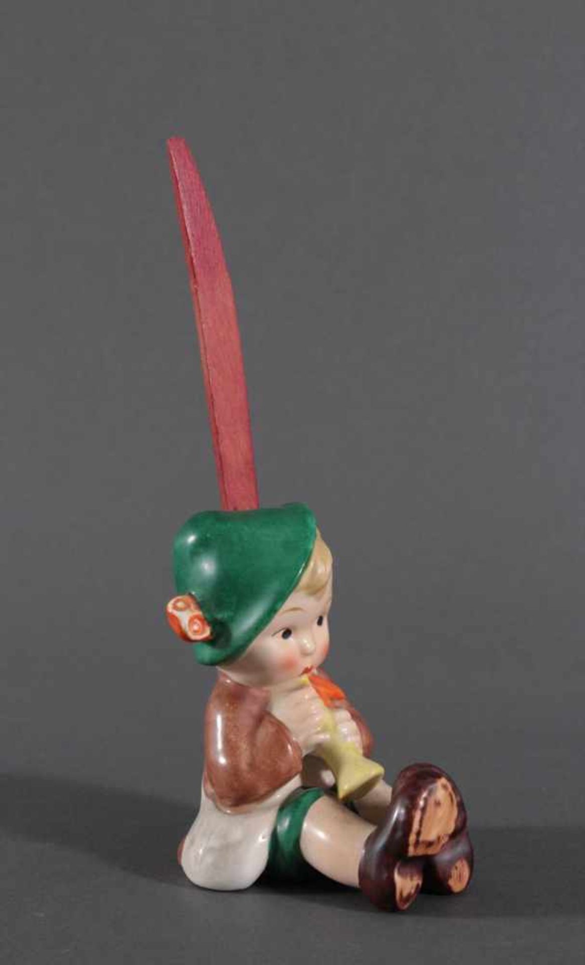 Hummelfigur, Goebel Brezelhalter "Junge mit Flöte" aus den 1940er JahrenModellnummer KF 25, - Bild 4 aus 7