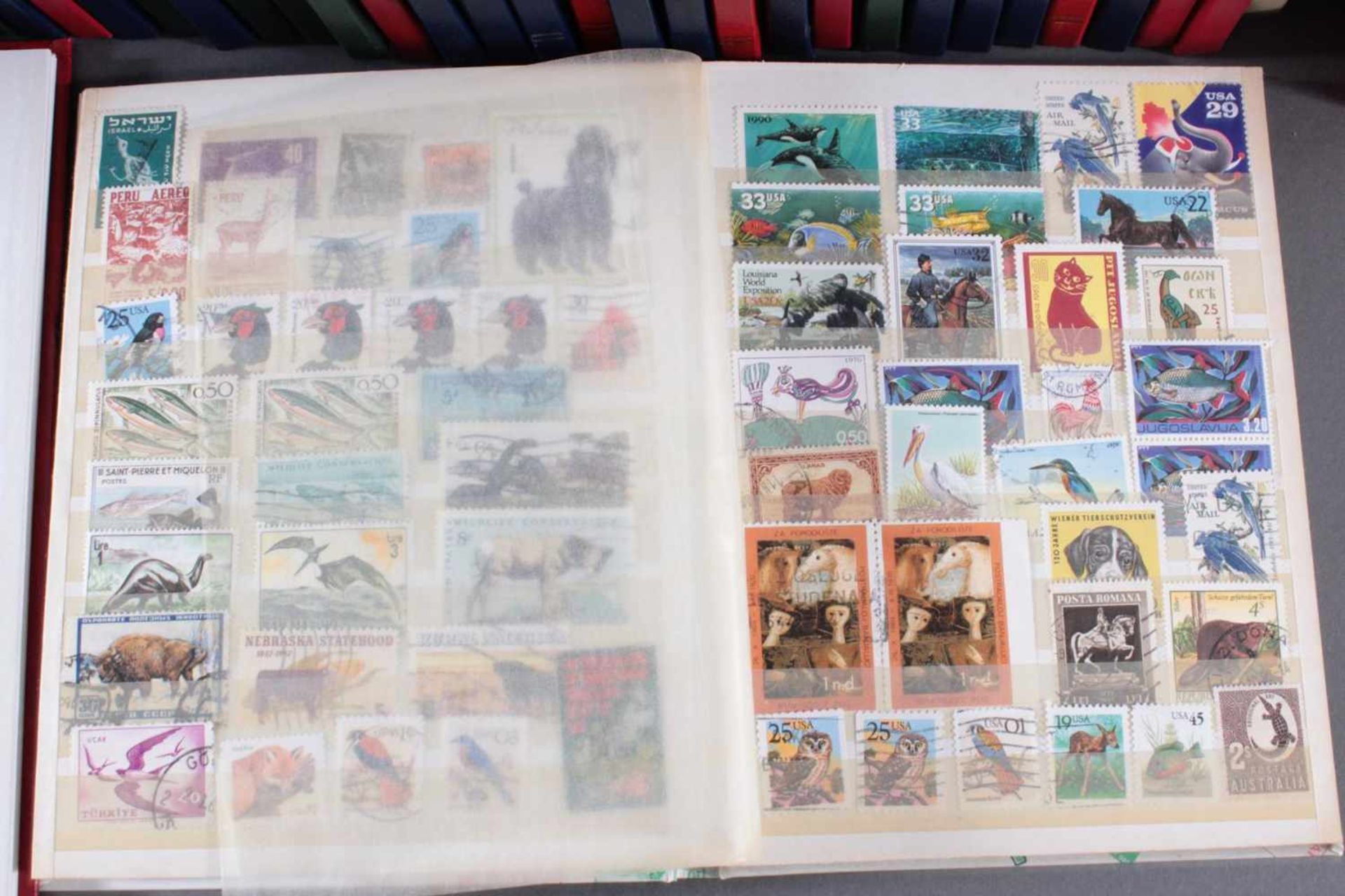 Nachlass Briefmarken MotivsammlungInsgesamt weit über 50 große und kleine Briefmarkenalben mit - Image 3 of 3