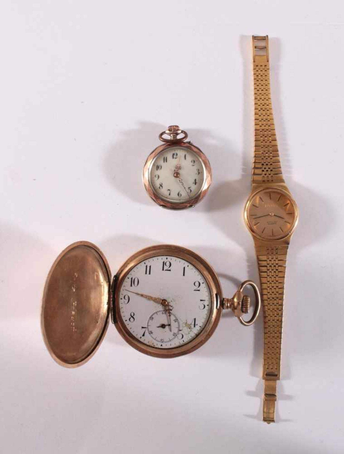 Uhrenkonvolut für Bastler1 Herrentaschenuhr "Illinois", vergoldet, Glas fehlt, beschädigtes