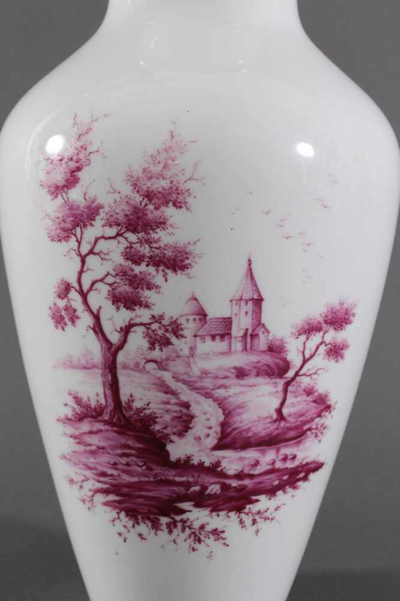 Große Vase, Höchster Porzellanmanufaktur, Malersignatur Kurt SchröderWeißporzellan, Balustervase, - Bild 2 aus 4