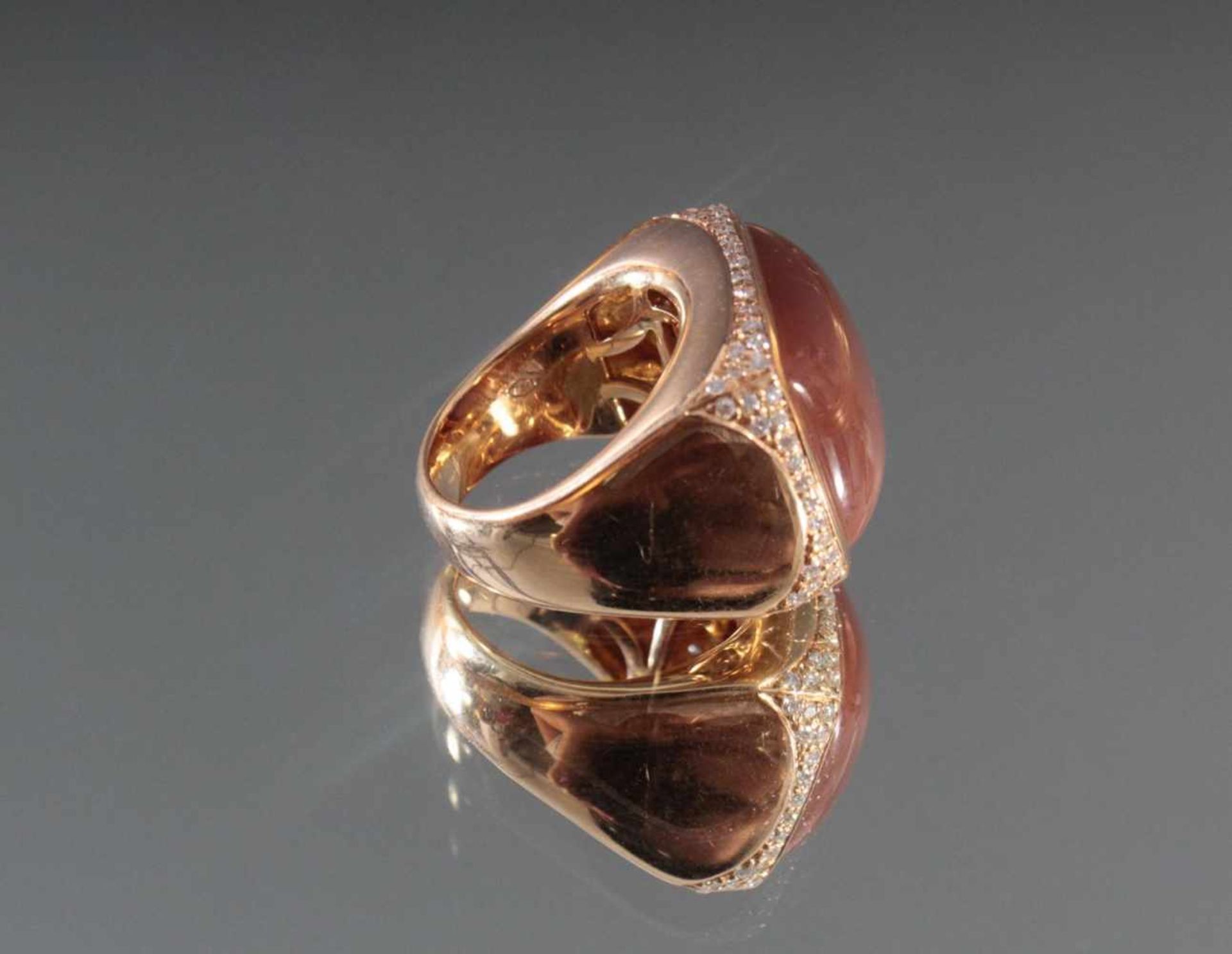 Damenring mit Mondstein und kleinen Diamanten aus 18 Karat RoségoldGroßer Mondstein 2x 1,6 cm, - Bild 3 aus 4