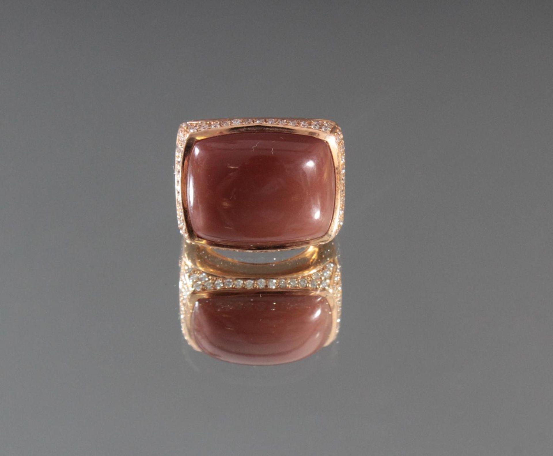 Damenring mit Mondstein und kleinen Diamanten aus 18 Karat RoségoldGroßer Mondstein 2x 1,6 cm, - Bild 2 aus 4