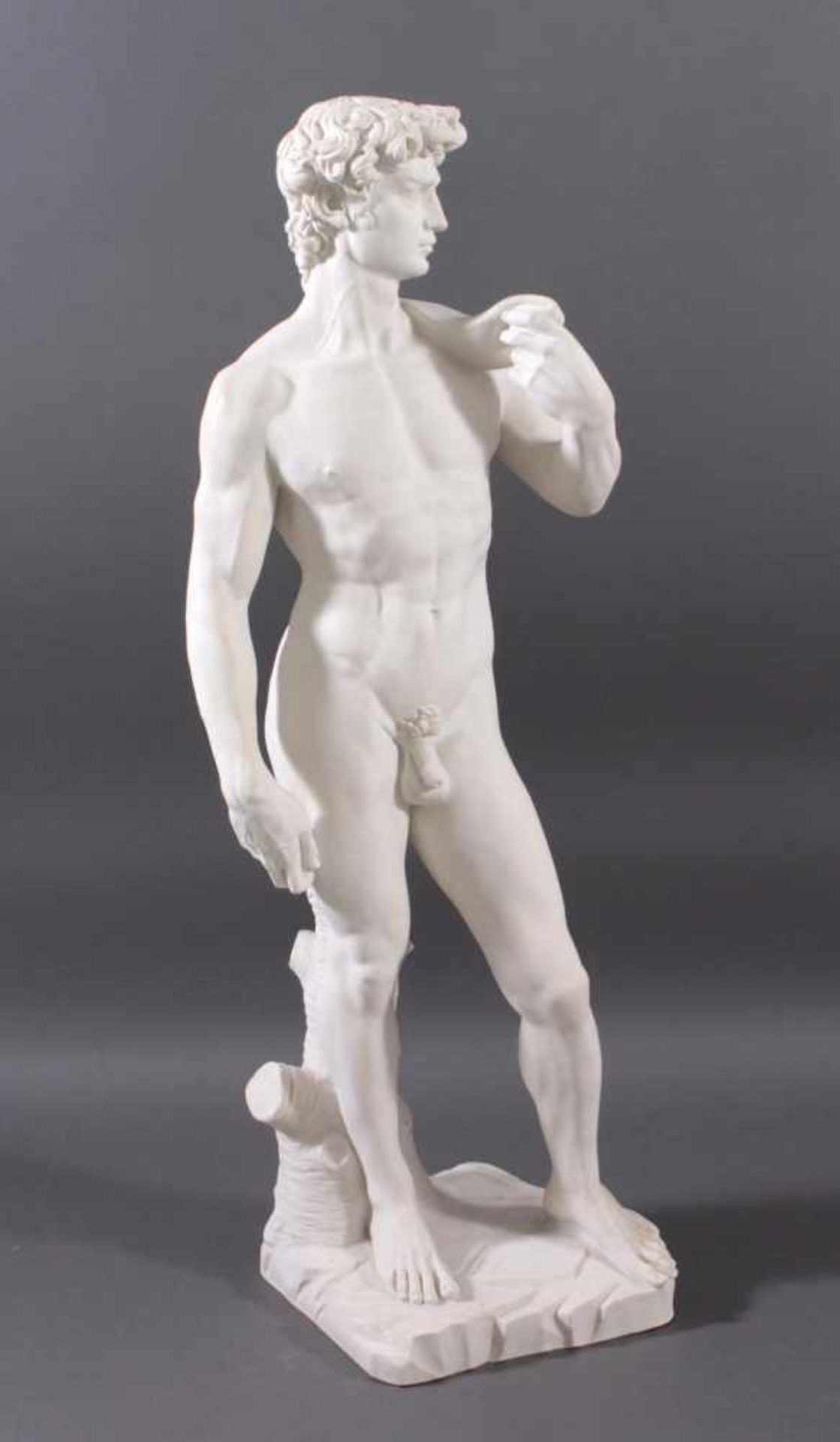 Kunstmarmor-Skulptur, "David"Im Sockelbereich bezeichnet Dal Torrione. Nach Michelangelo - Bild 2 aus 7