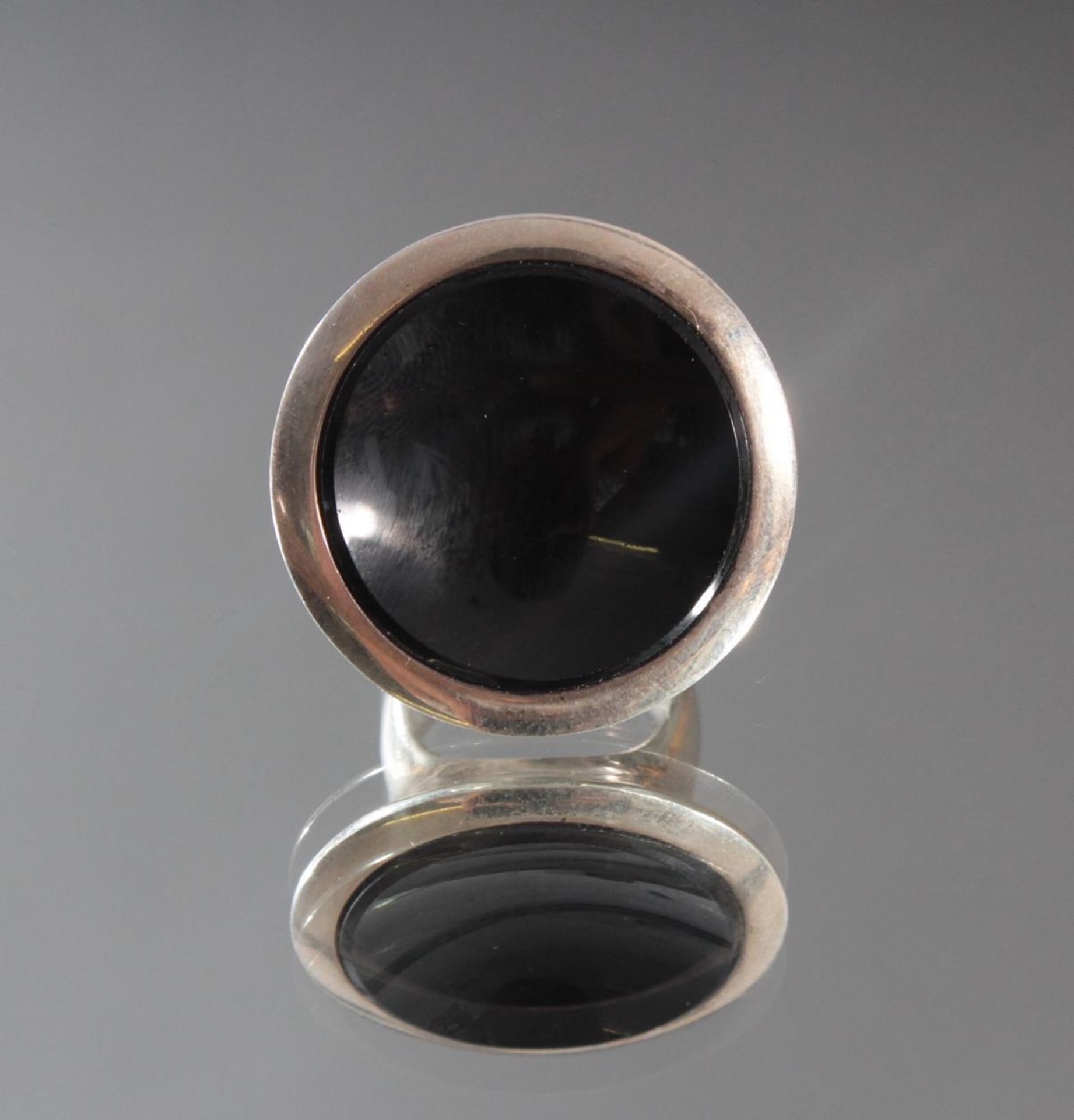 Sterlingsilber-Ring mit OnyxPunziert 925, großer runder Onyx (D-2,8 cm), RG. 56, 39 g
