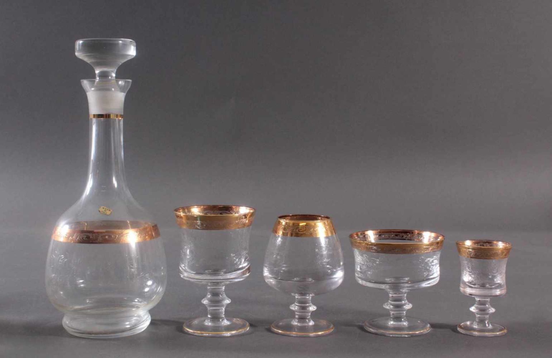 Murano Medici - GläserFarbloses Kristallglas, Goldrand und feines Ätzdekor. 6 Champagner-Schalen, - Bild 3 aus 5