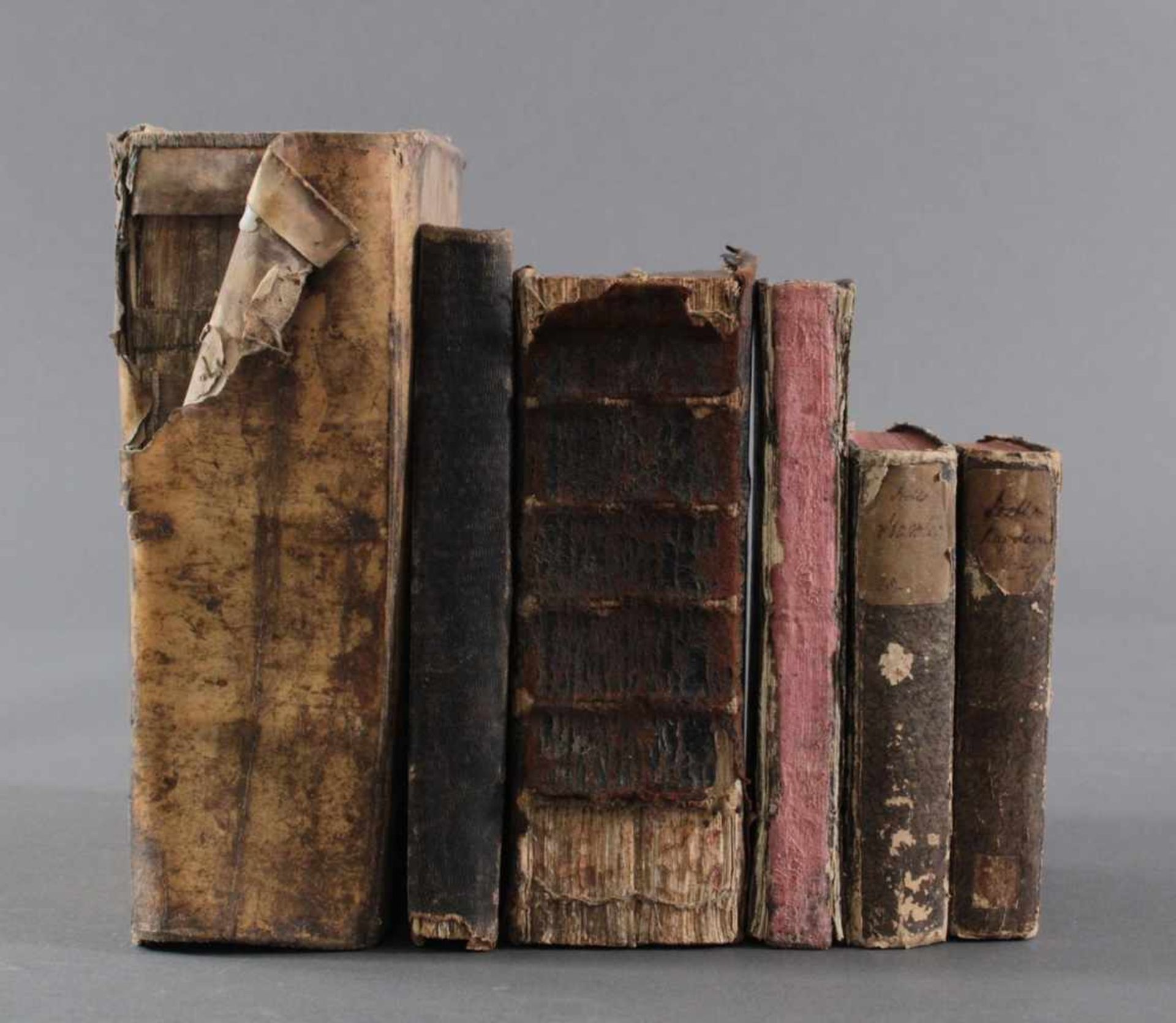 Bücher Konvolut, 6 Stück1x Gebets- und Gesangbuch Pfalz-Zweibrücken 1746, mit Holzschnitten. 1 Blatt