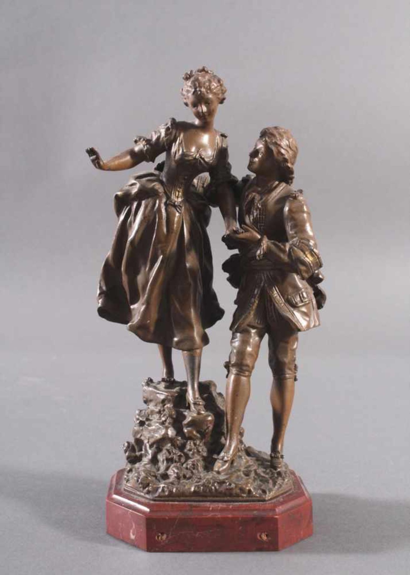 Ernest Rancoulet (1870 - 1915)Bronze mit brauner Patina. Auf achtkantiger Plinthe aus rotem Marmor