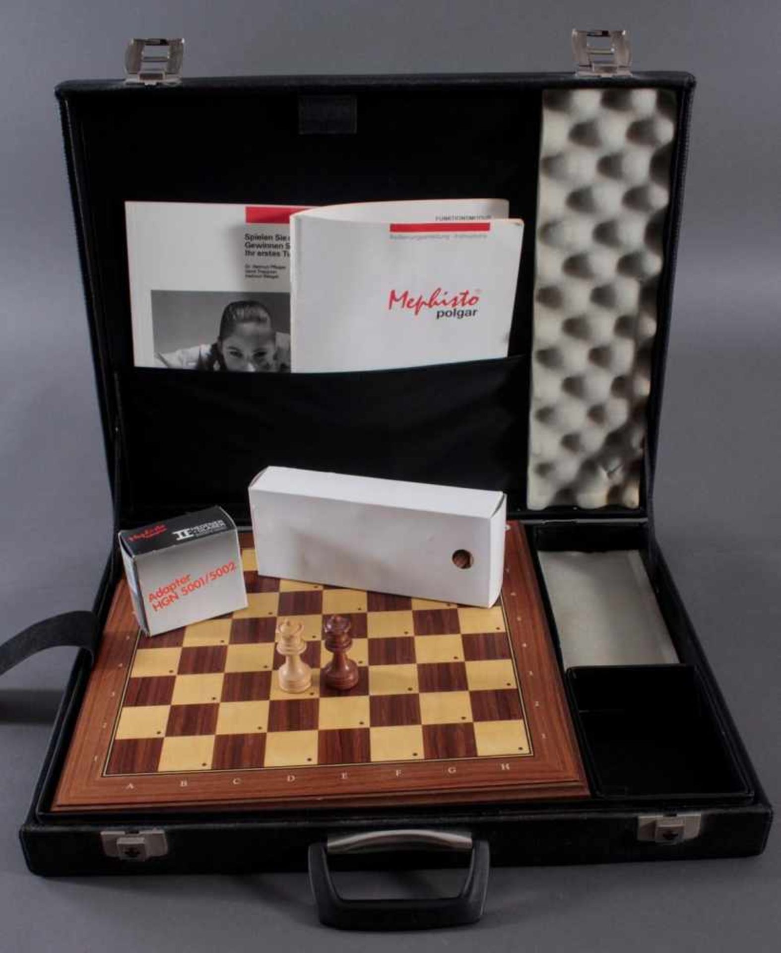 Schachcomputer Mephisto Exclusiv aus den 1990er JahrenNeuwertiger Zustand, vollständig im Koffer mit - Image 2 of 3