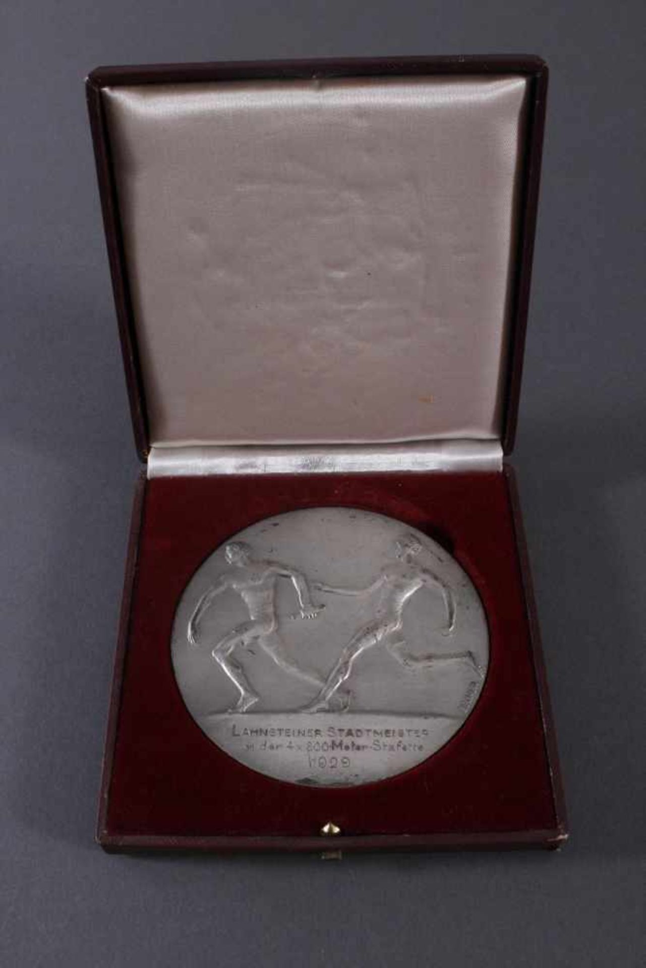 Medaille Thema Sport, Medailleur Becker 20er JahreLahnsteiner Stadtmeister 1929, hinten hohl mit - Image 2 of 3