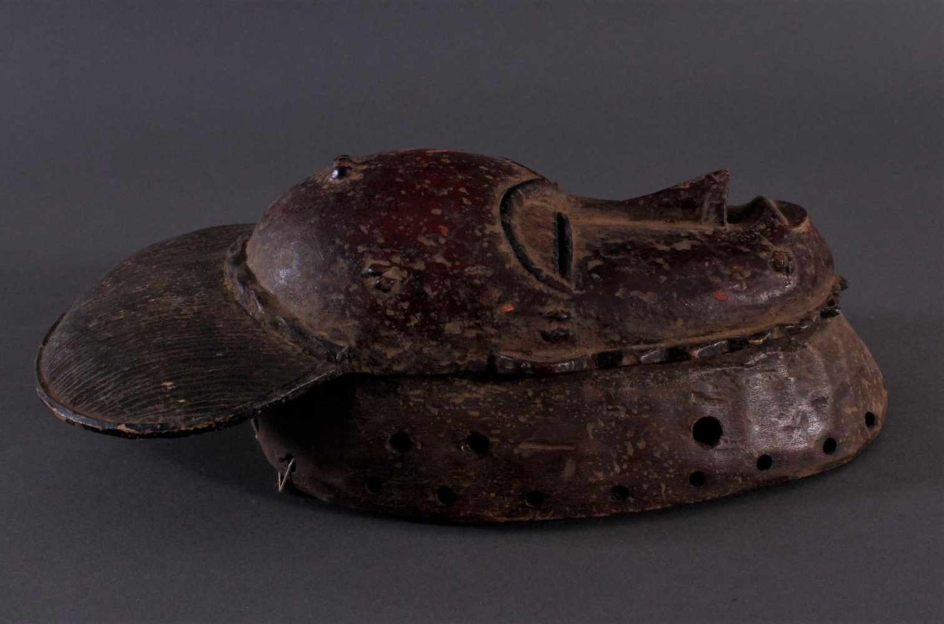 Antike Kpan-Maske, Baule, ElfenbeinküsteHolz, geschnitzt, rot gefärbt, ca. L-35 cm- - -20.00 % - Image 2 of 4