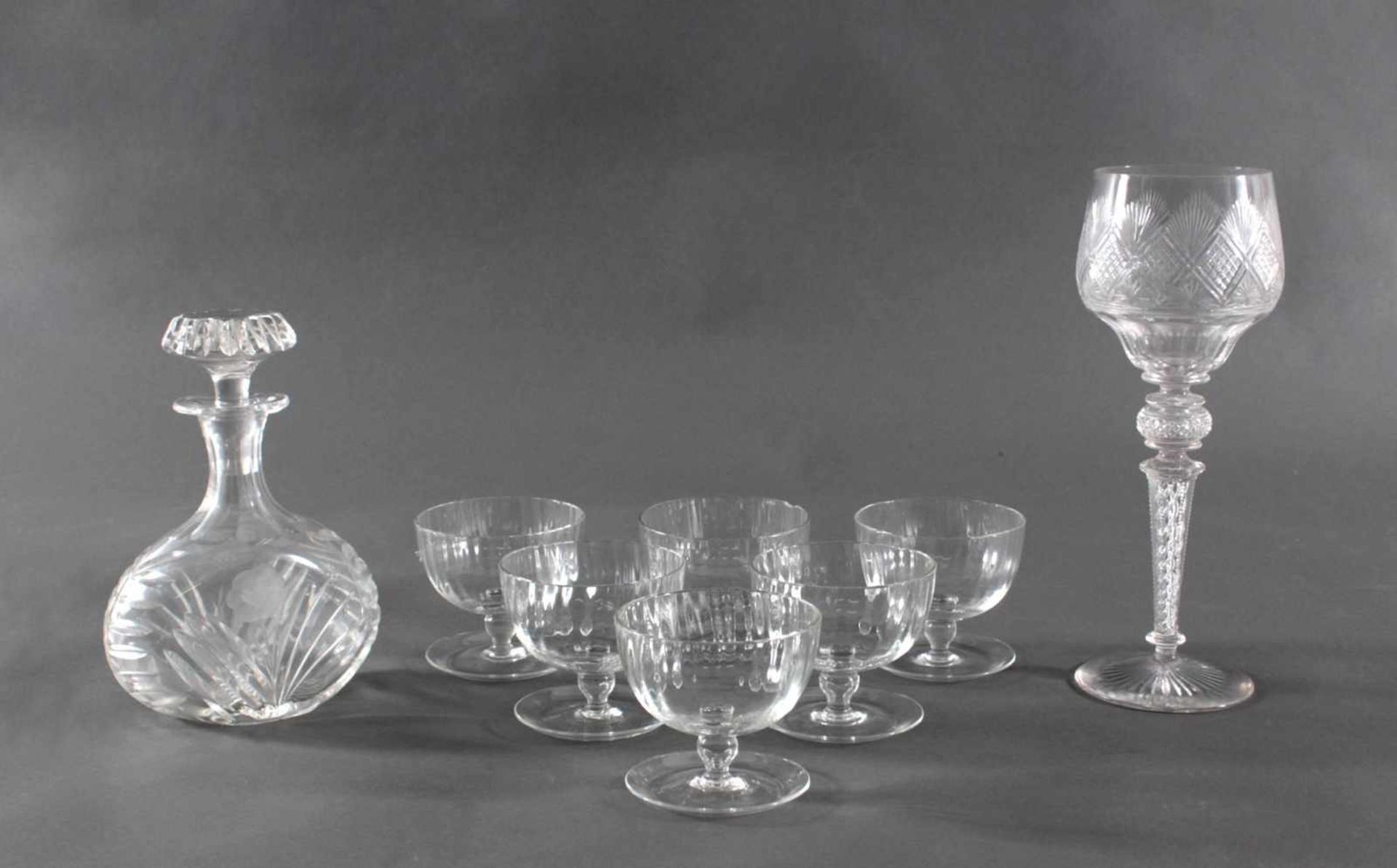 Glas Konvolut, 8 TeileTheresienthal, großes Weinglas. Farbloses Glas. Umlaufend facettiert