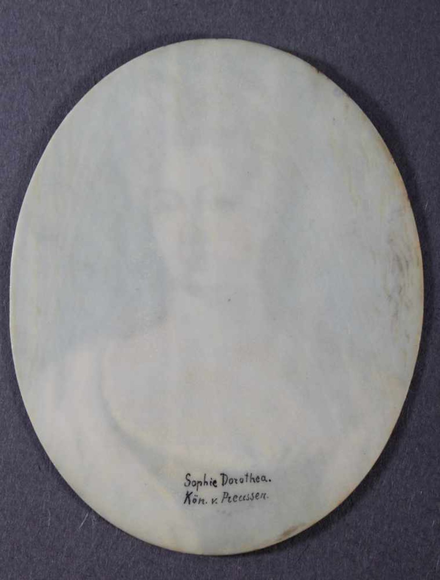 Miniaturportrait des 18. JahrhundertsÖl auf Elfenbein, Portrait von Sophie Dorothea Marie von - Bild 2 aus 4