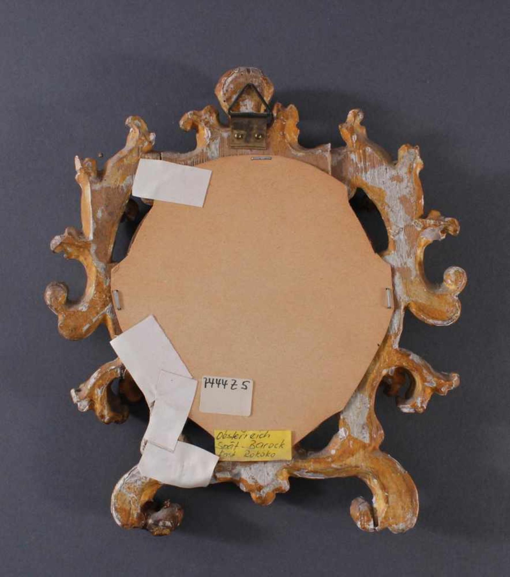 Kleiner Barockspiegel, 18. Jh.Holz geschnitzt, vergoldet, altes Glas, Abplatzungen, - Image 5 of 5