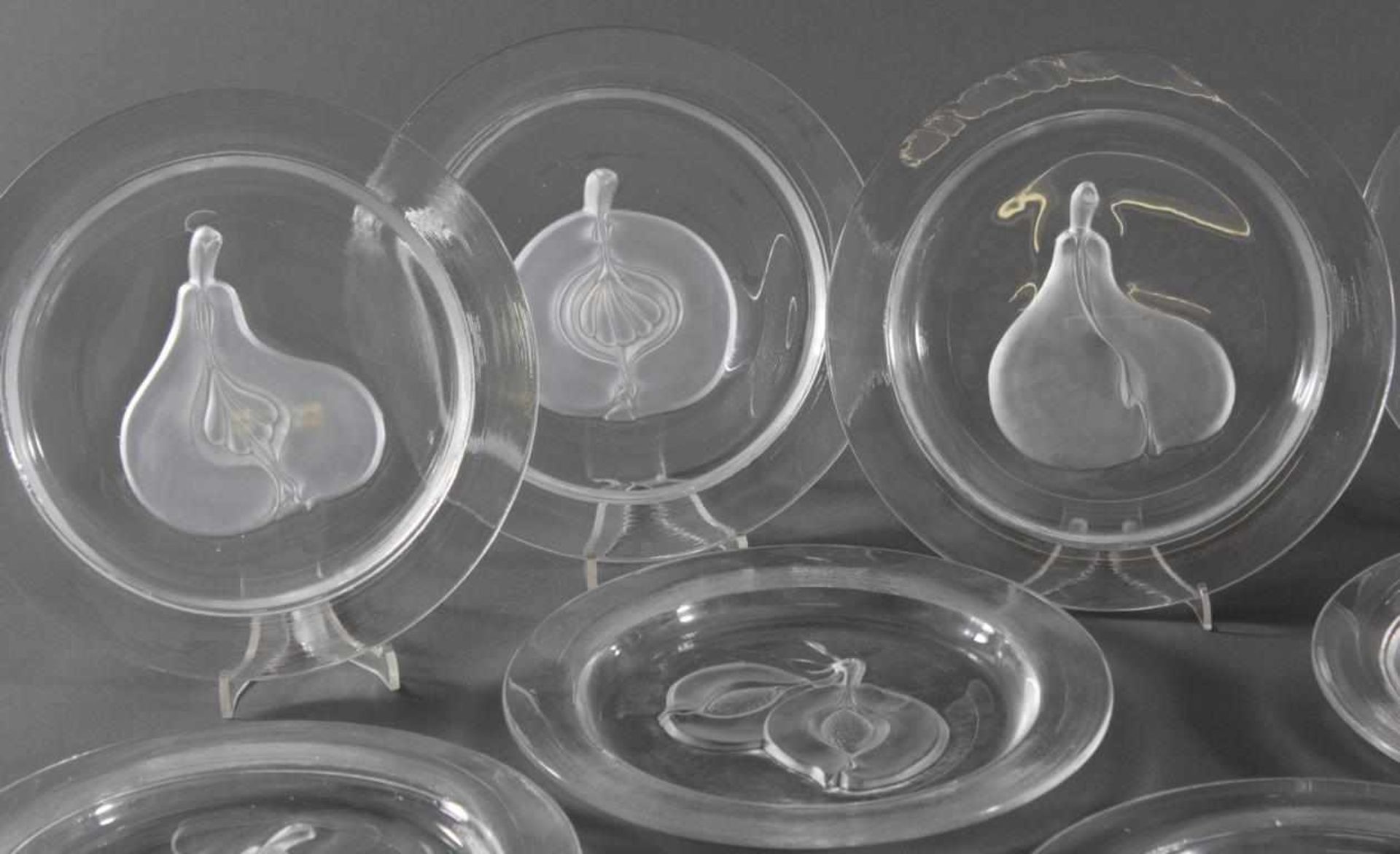 Glas Konvolut, 16 Teile9 Obstteller, farbloses Glas, im Spiegel geschliffenes Obstdekor im - Image 2 of 5