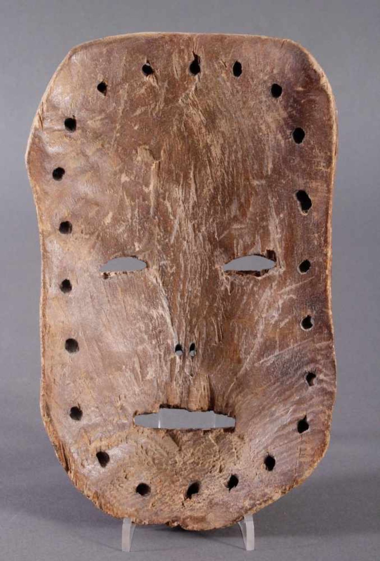 Antike Maske, Mossi, GhanaHolz, geschnitzt, Kalk, schwarze und rote Bemalung, ca. L-27 cm- - -20. - Bild 2 aus 3
