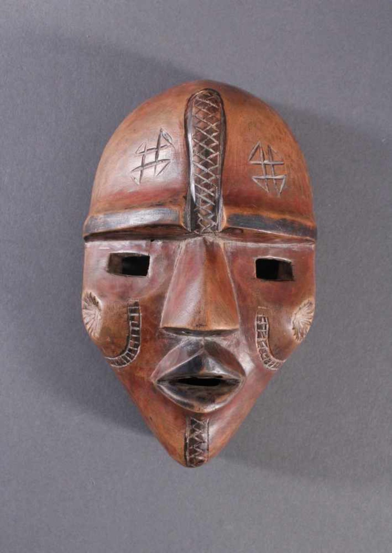 Afrikanische Maske, Baule, ElfenbeinküsteHolz, geschnitzt, Narbenschmuck, ca. L-18 cm- - -20.00 %