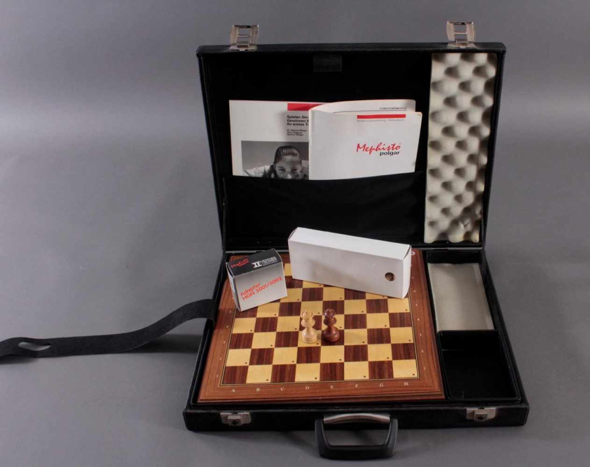 Schachcomputer Mephisto Exclusiv aus den 1990er JahrenNeuwertiger Zustand, vollständig im Koffer mit