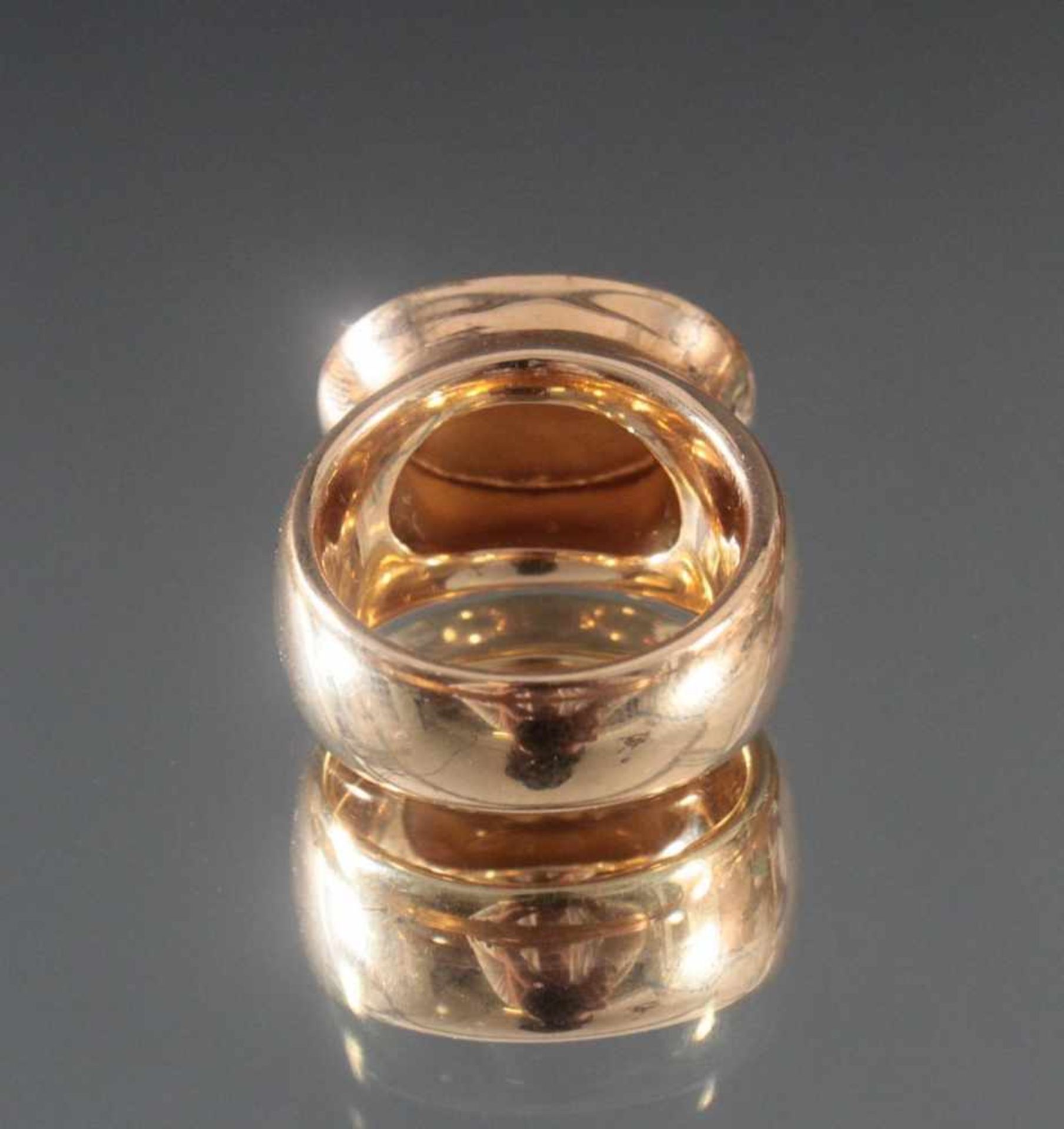 Damenring aus 18 Karat Gelbgold mit Diamanten von insg. ca. 0,24 KaratFacettierte Diamanten, innen - Bild 4 aus 4