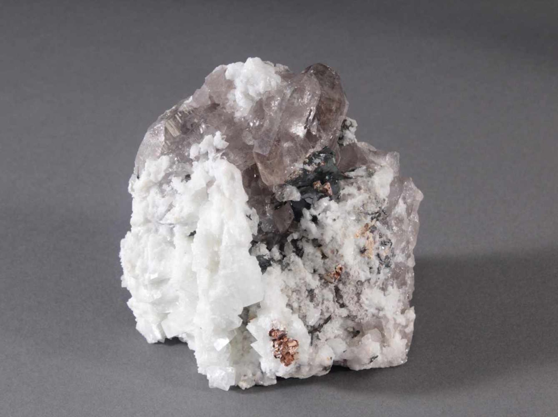 Rauchquarz-Faden-Ketten-Adular-Hämatit-Rutil-SideritCavradi GR, ca. 10  x 11 cm, 634 g- - -20.00 %