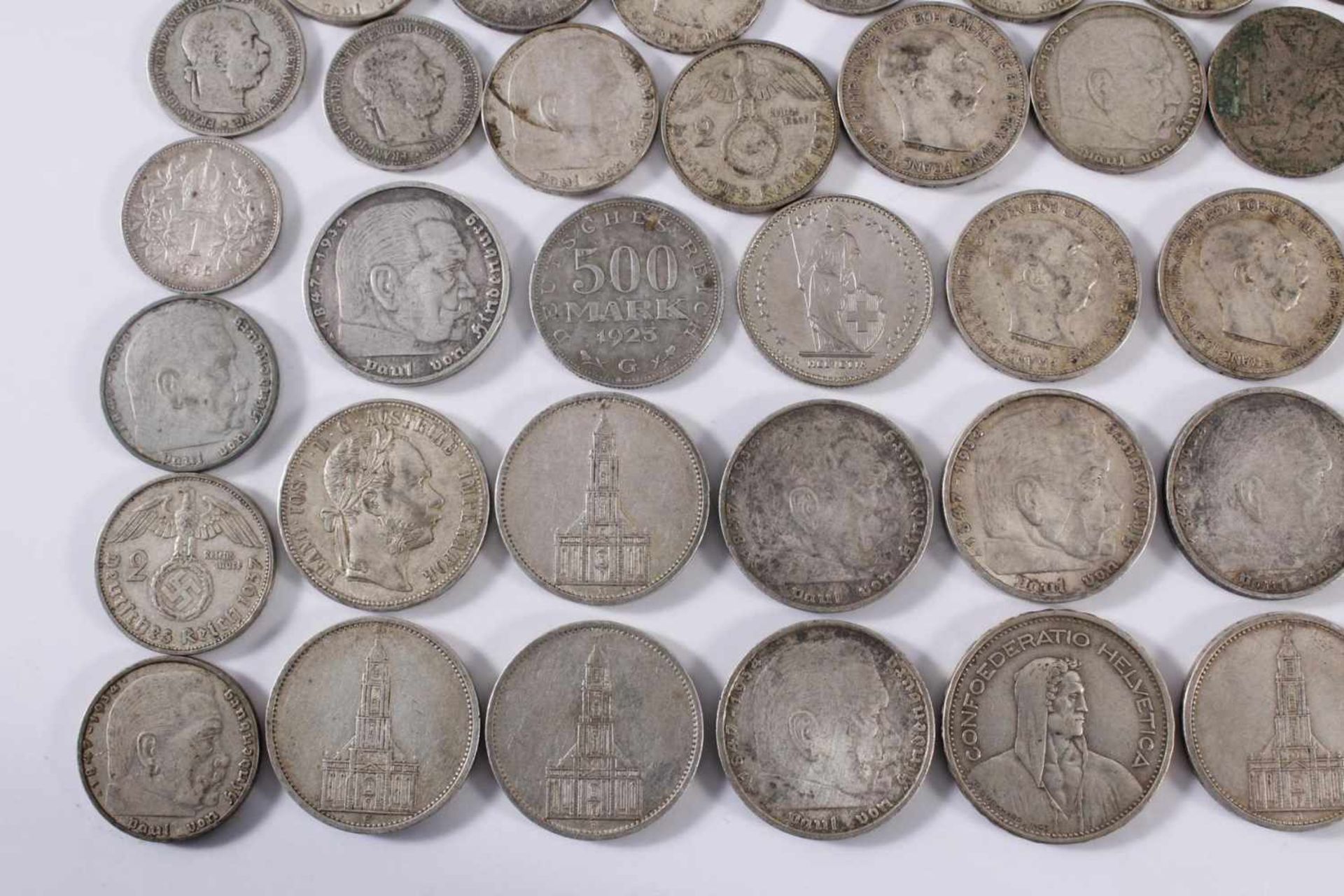 Kleine Sammlung Münzen13 x 5 Mark Hindenburg und Katharinenkirche. 20 x 2 Reichsmark. 7x 1 Corona - Bild 4 aus 7