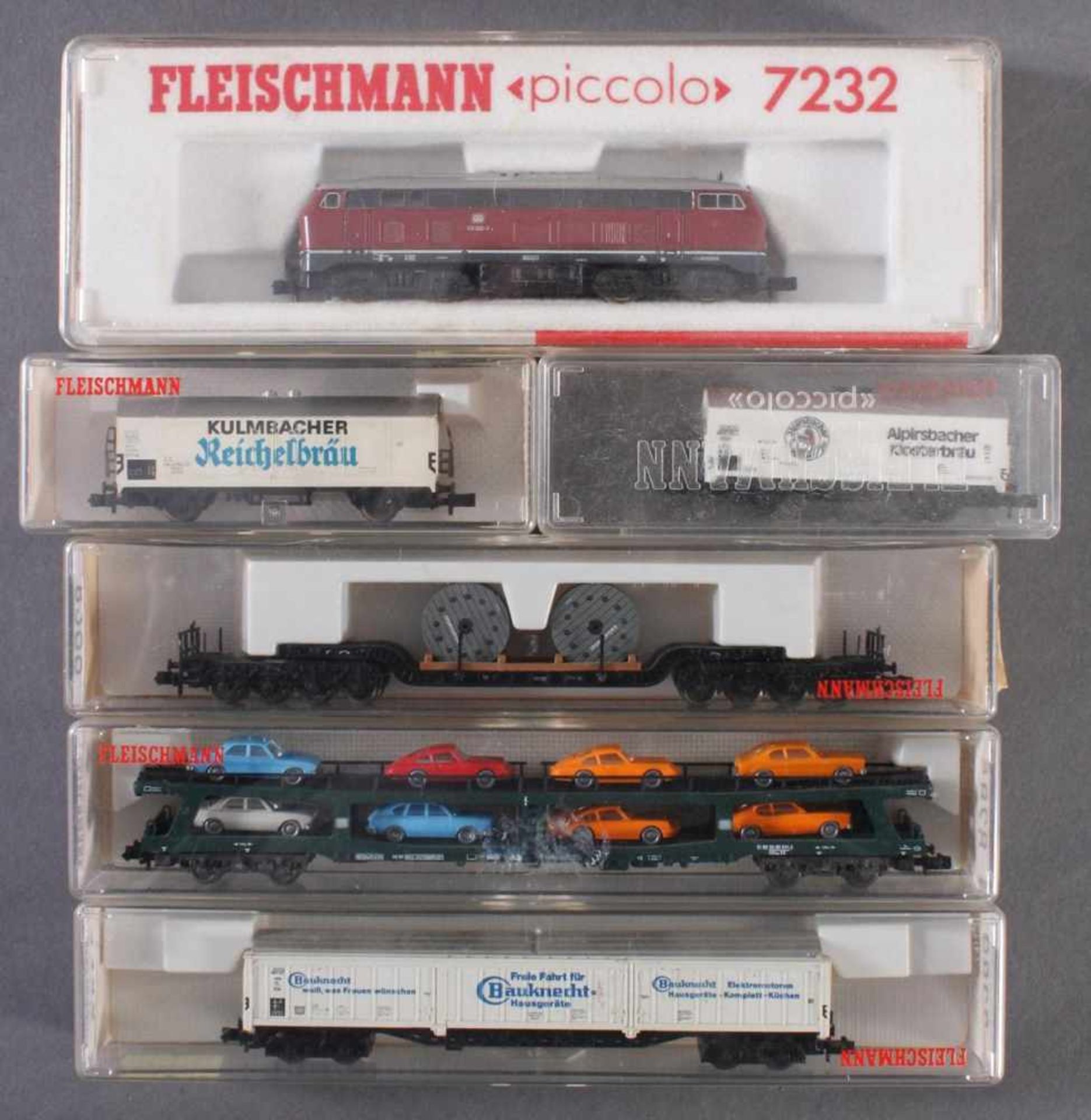 Fleischmann E-Lok Piccolo 7232 mit 5 GüterwaggonsModellnummer der Waggons, 8326, 8389, 8299, 8285