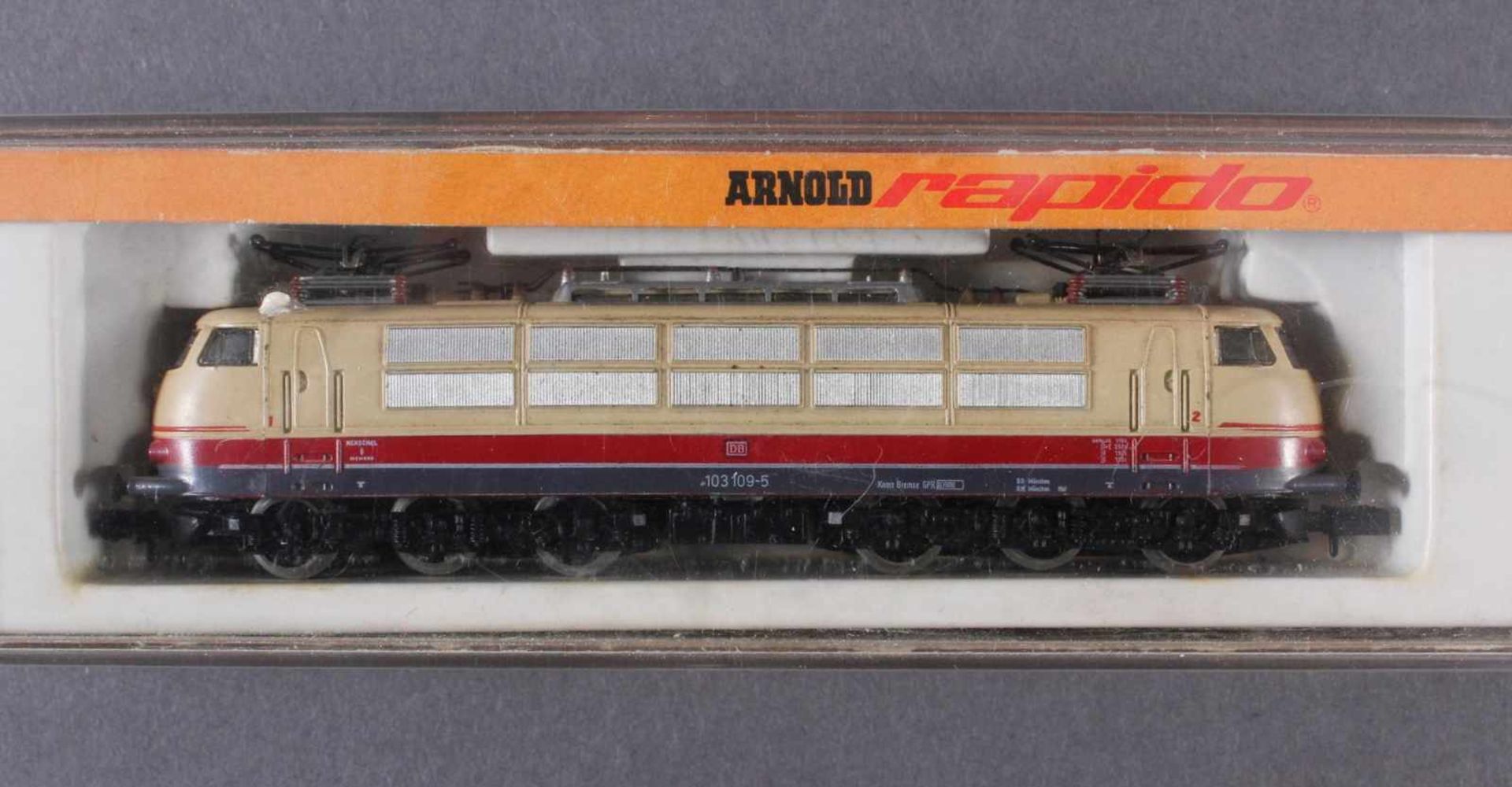 Arnold E-Lok 0235 mit 4 PersonenwaggonsModellnummer der Waggons, 3060, 0441, 3775 und 4931- - -20.00 - Bild 2 aus 4