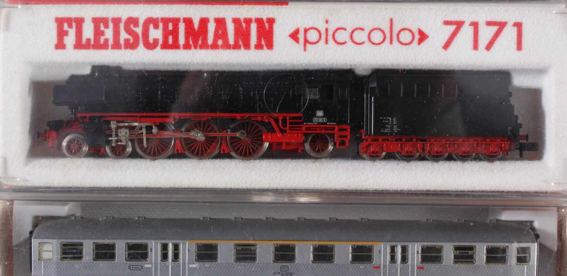 Fleischmann Dampflok Picolo 7171, 012 081-6 mit 4 PersonenwaggonsNr. 7423, 8120, 8121 und 7432- - - - Bild 2 aus 2