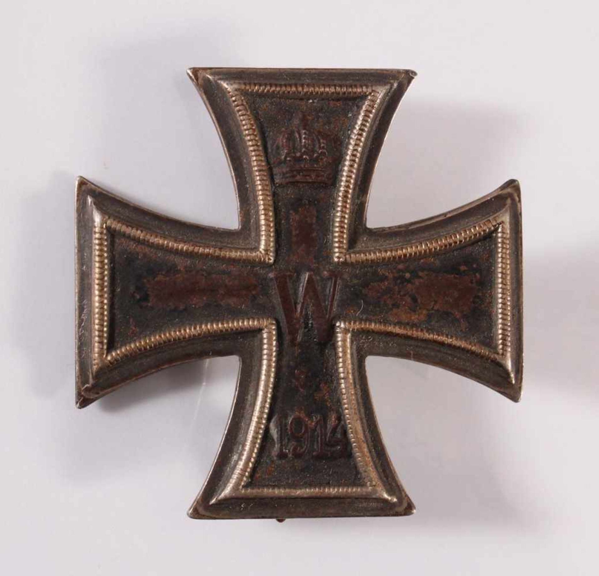 Eisernes Kreuz 1. Klasse 1914 an NadelAuf der Rückseite gepunzt: KO, ca. 4,3 x 4,3 cm.- - -20.00 %