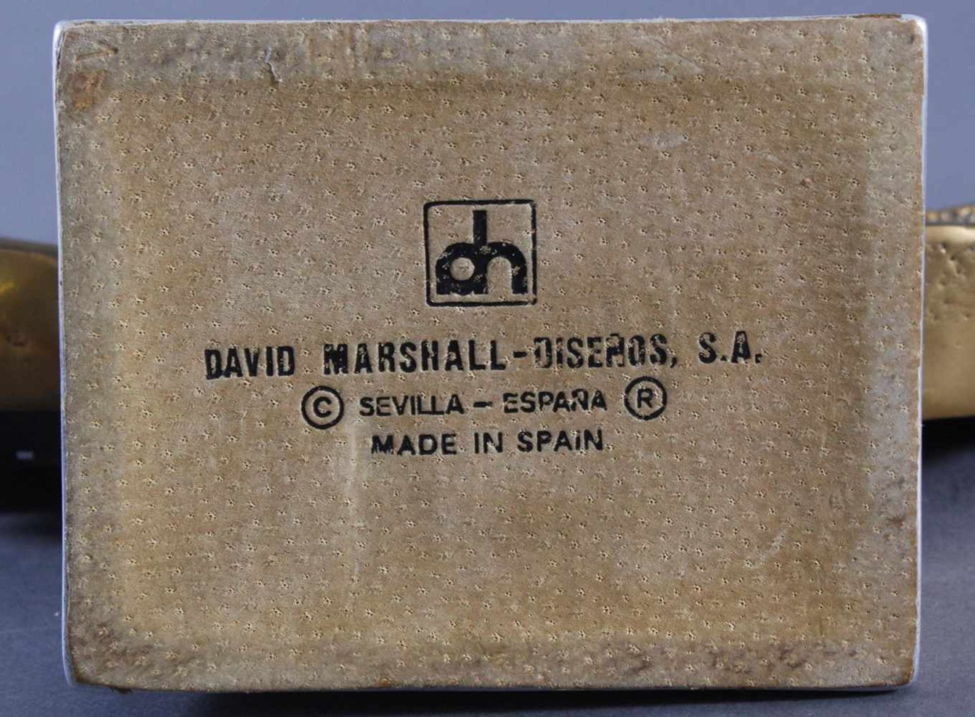 David Marshall (1942). KaminuhrAluminium und Messing, abstrakte Komposition mit Uhr. Batterie - Bild 5 aus 5