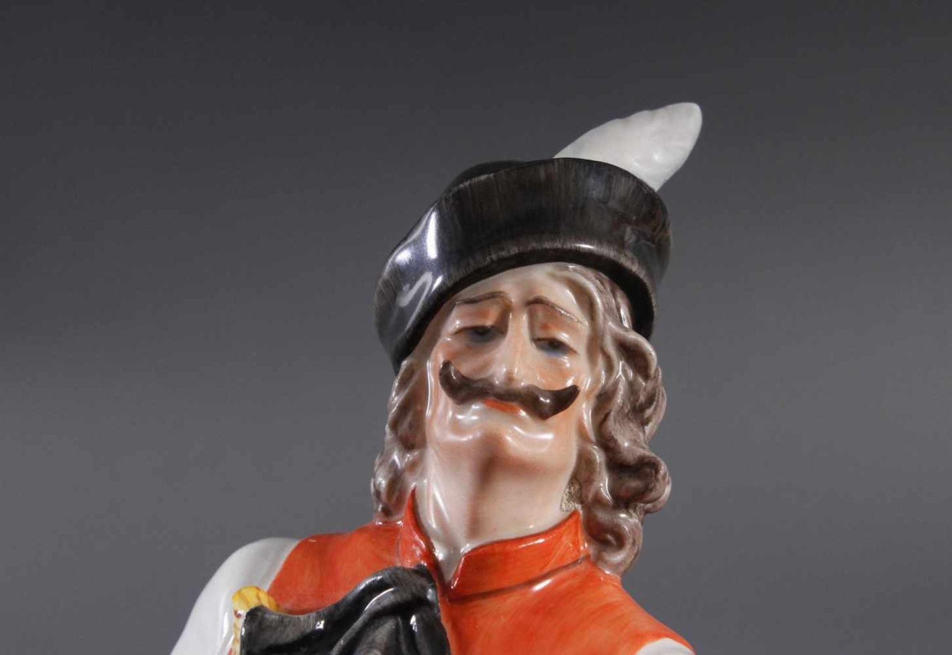 Herend-Figur, Ungarn, "Ungarischer Tänzer in Tracht"Porzellan, polychrom bemalt, Unterseite mit - Bild 5 aus 6