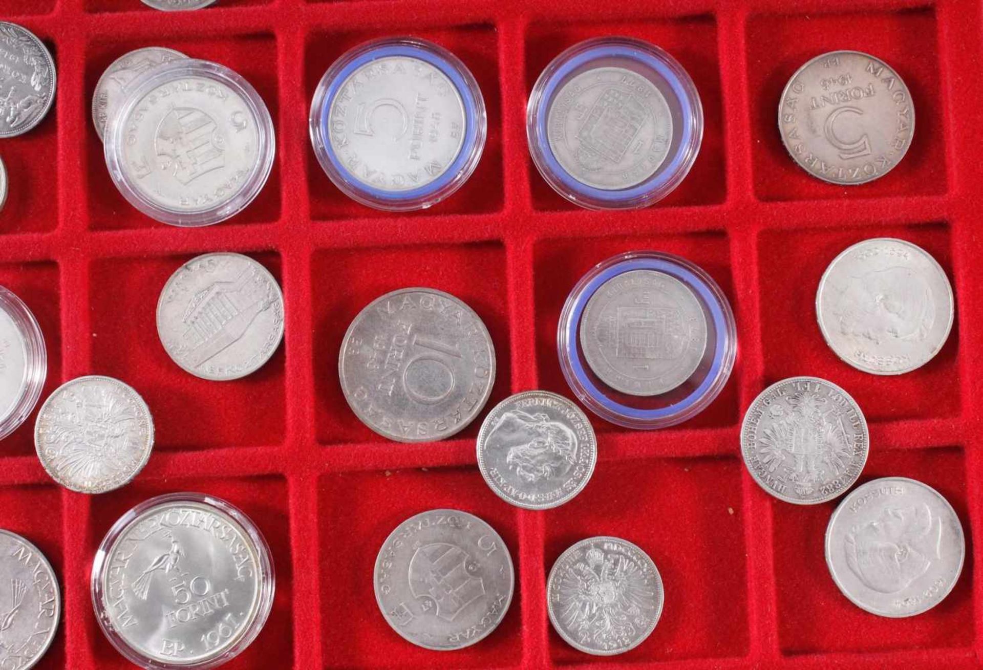 Ungarische Münzen und SilbermünzenFast 50 Stück, dabei viel Silber. Forint, Pengö, Korona... Teils - Bild 5 aus 12