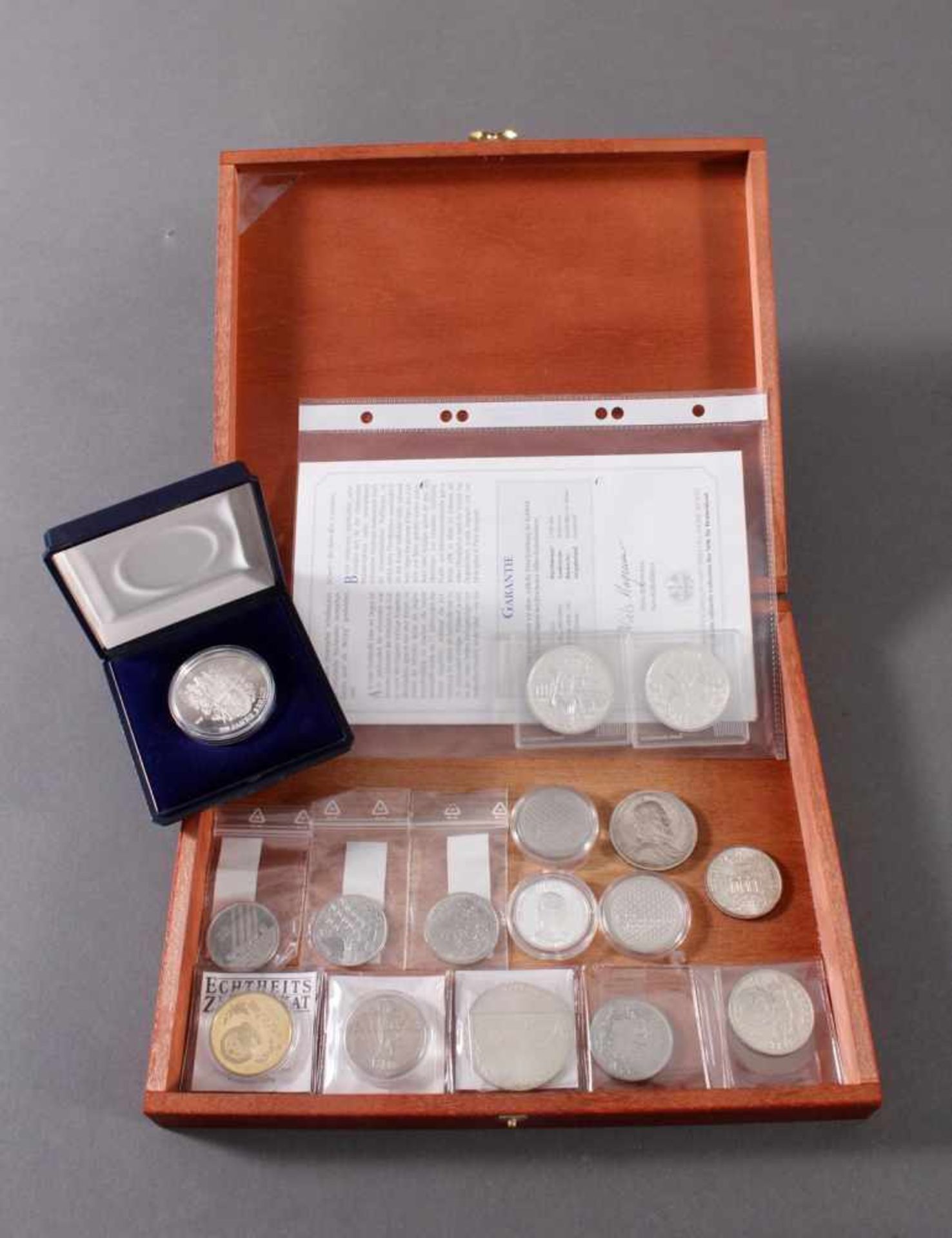 Sammlung Münzen und Medaillen1 1/2 Euro, 900er Silber, 22 g. 1 1/2 Euro Frankreich 2006, Silber
