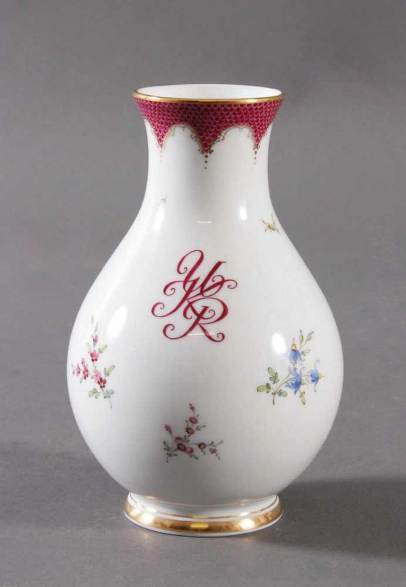 Vase, Höchster Porzellanmanufaktur, signiert Kurt Schröder (1927 - 2008)Weißporzellan, Balustervase, - Bild 4 aus 5