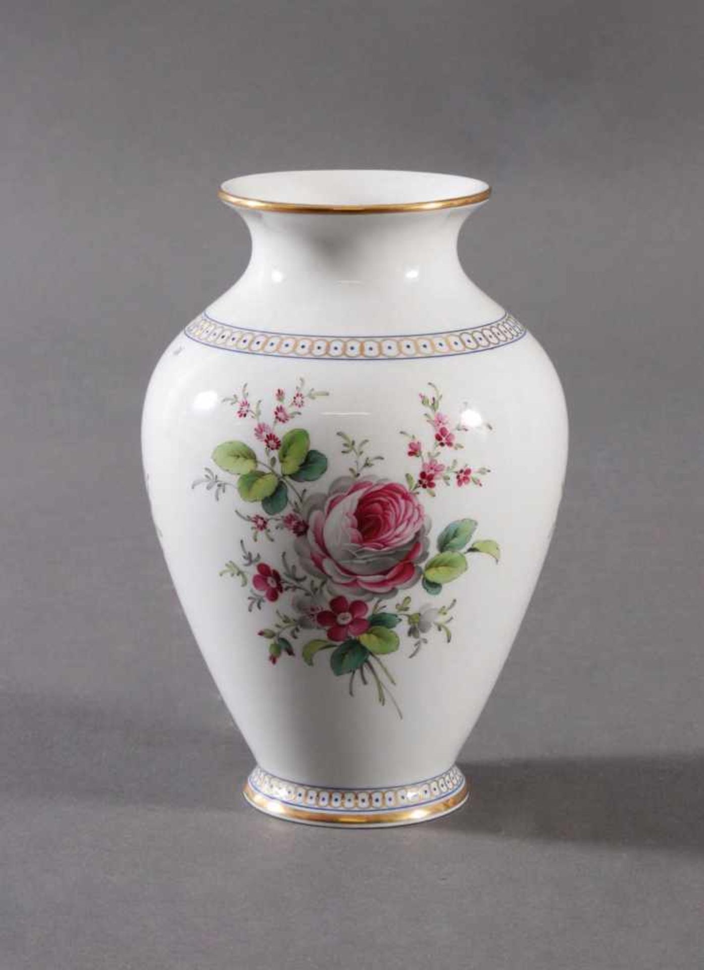 Vase, Höchster Porzellanmanufaktur, signiert Kurt Schröder (1927 - 2008)Weißporzellan, Balustervase,