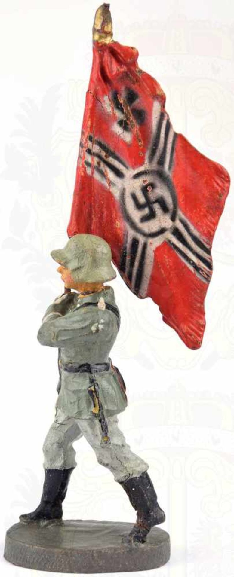 WEHRMACHT-FAHNENTRÄGER, mit Reichskriegsflagge, Herst. „Elastolin“, Figur u. Fahnentuch Masse, farb. - Bild 2 aus 2
