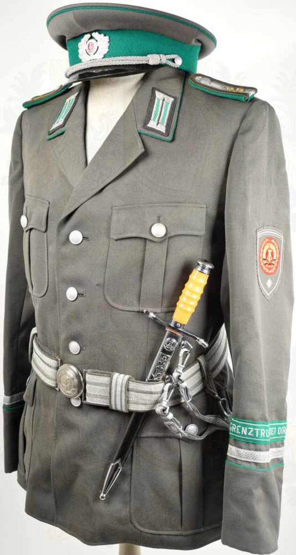 DIENSTUNIFORM OBERFÄHNRICH, Rock, Gr. g 52, kpl. m. allen Effekten u. Ärmelband, 2 lange Hosen,