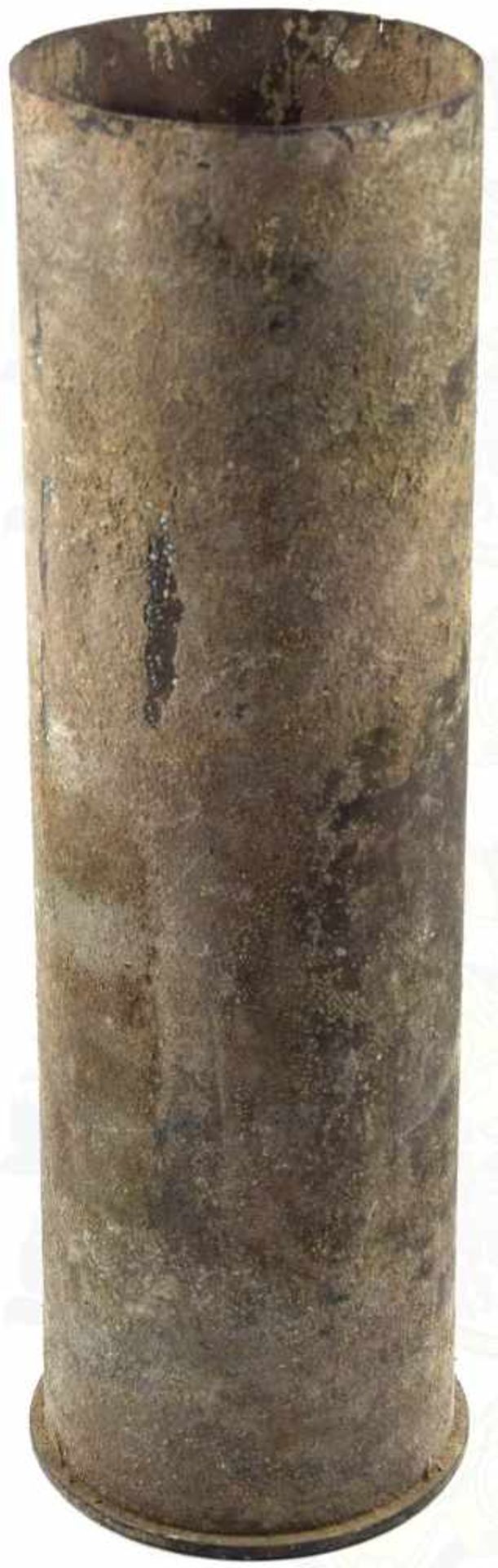 105-MM GESCHOSSKARTUSCHE, delaboriert, Bronze, im Boden entspr. bez., korrodiert, H. 37cm, laut