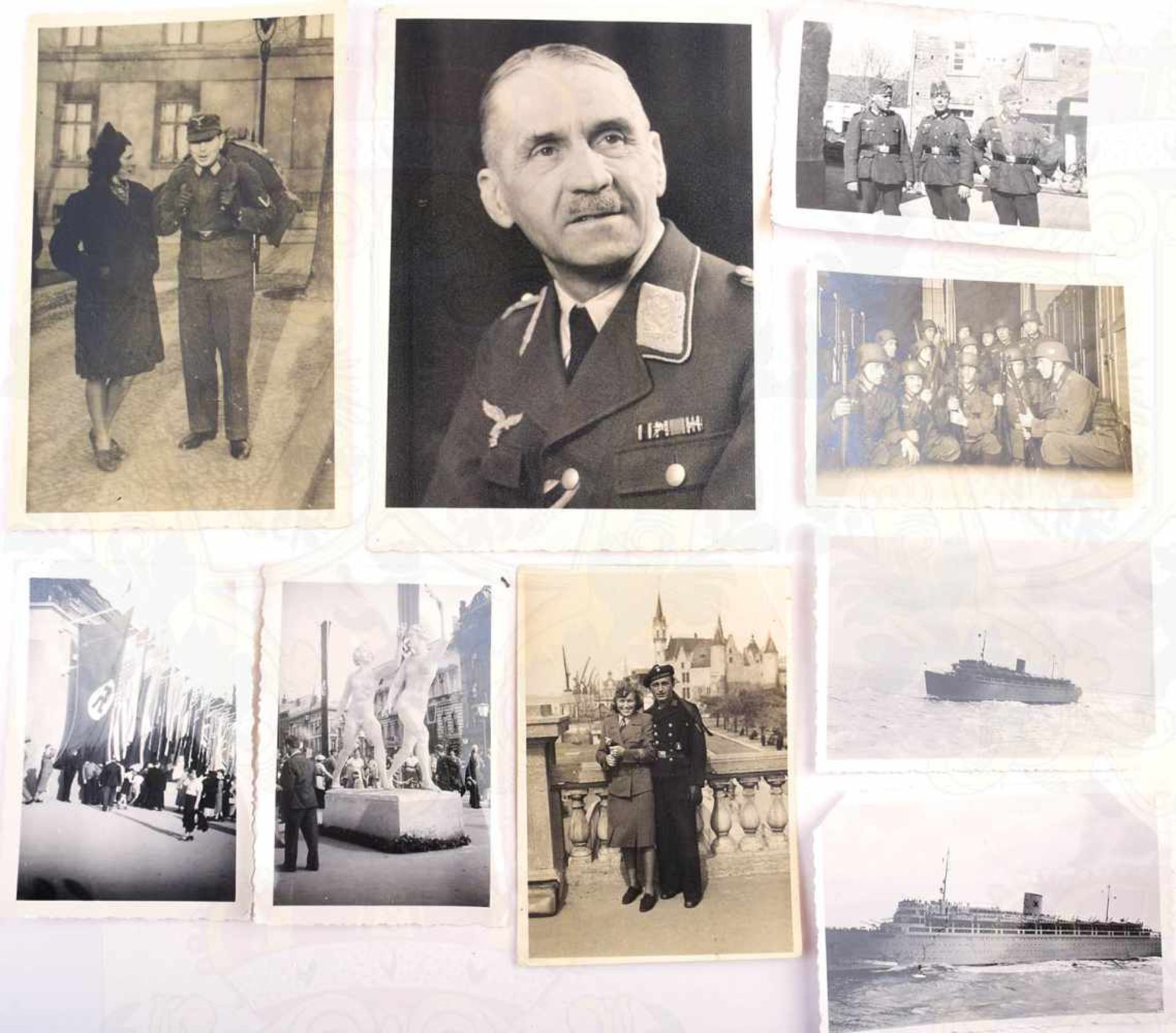 34 FOTOGRAFIEN, Heer, LW u. Kriegsmarine, Portraits u. Gruppen, Oberst der LW m. Feldspange, - Bild 2 aus 2