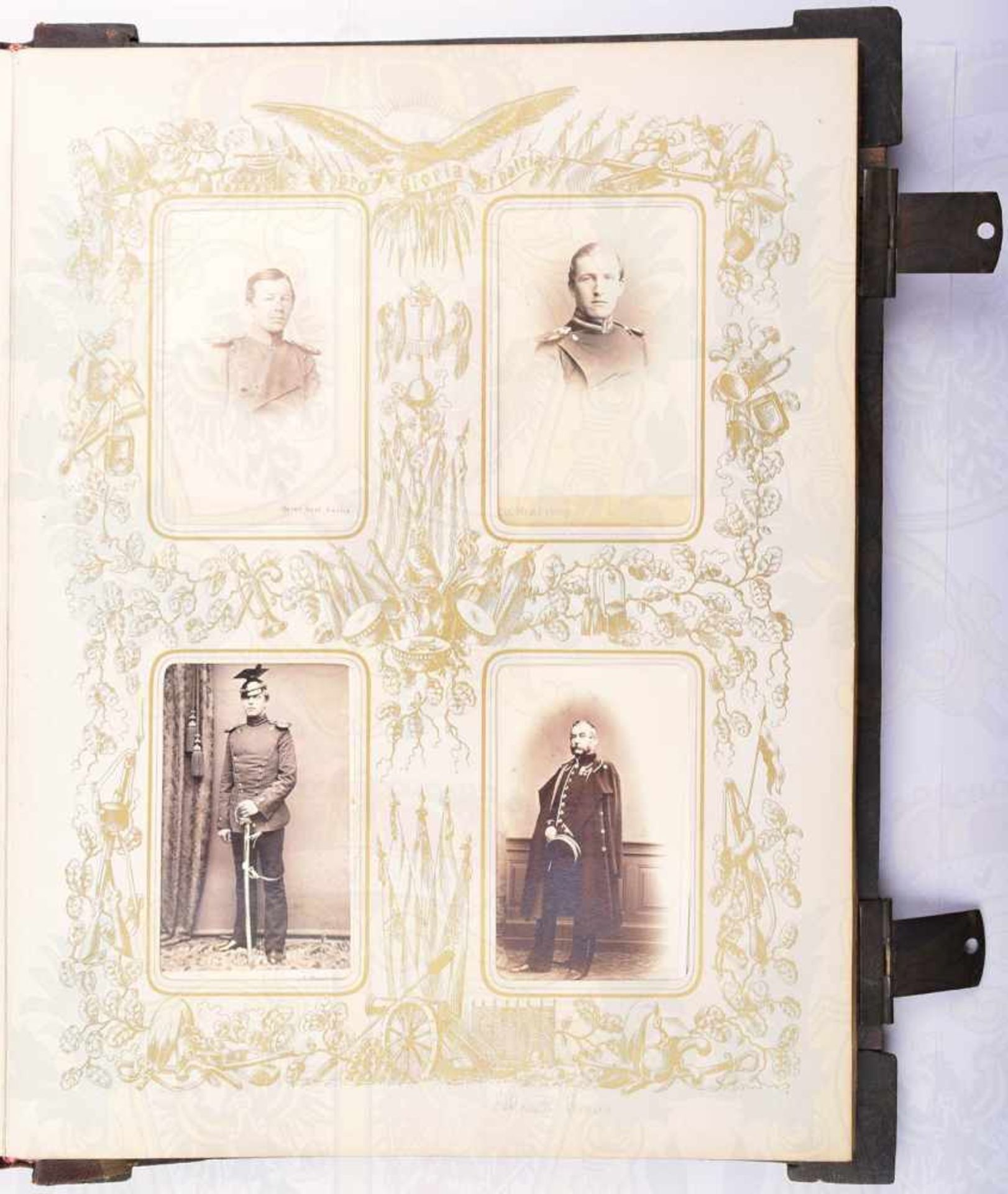 OFFIZIERSGESCHENK FOTOALBUM 1865, für Wachtmeister Försterling nach 40 Dienstjahren 1825-1865 ( - Bild 3 aus 3