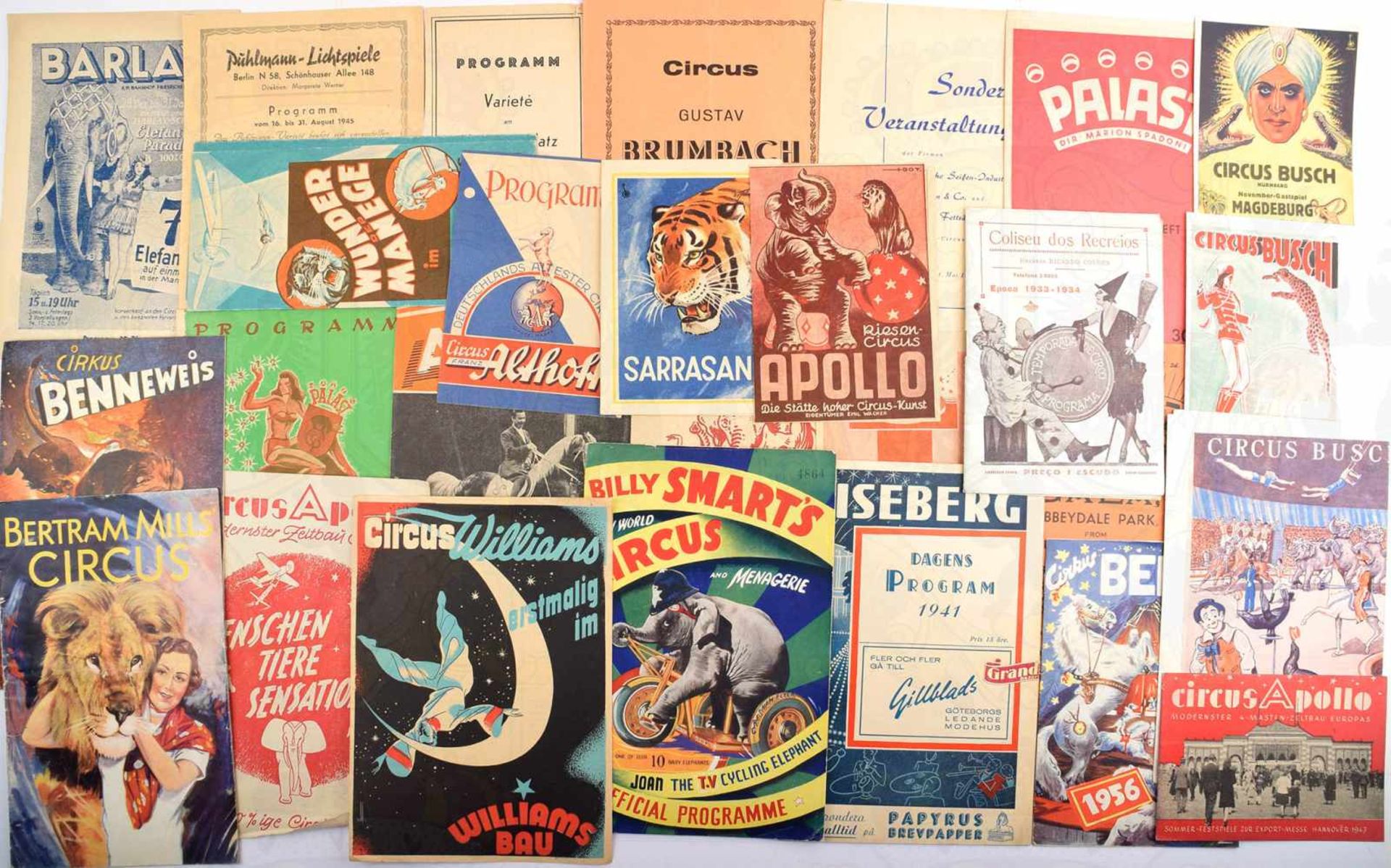 33 PROGRAMME ZIRKUS/VARIETEE, Kloonswesen, 1933-1955, zahlr. Fotos u. Abb., farb. Titelbilder, 24