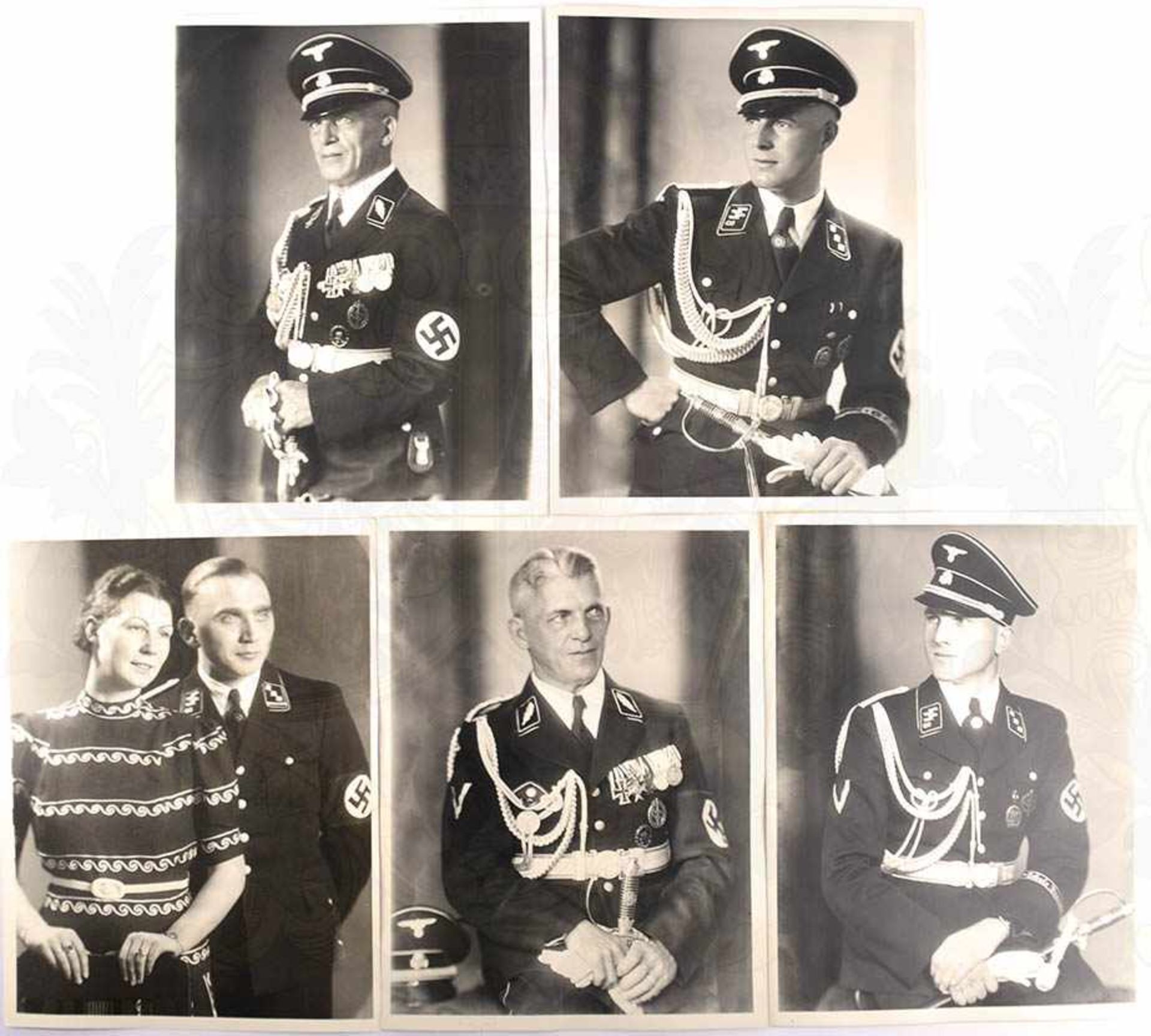 5 PORTRAITFOTOS: 2x Standartenführer mit großer Ordensspange u. Führerdegen; 2 Untersturmführer