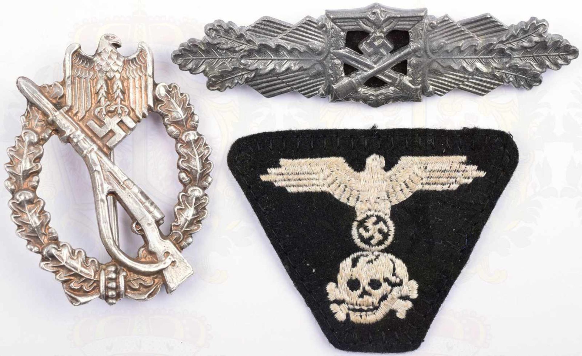 2 EHRENZEICHEN, Sammleranfertigungen, Nahkampfspange in Silber, Herst. „FLL Peekhaus“; Infanterie-