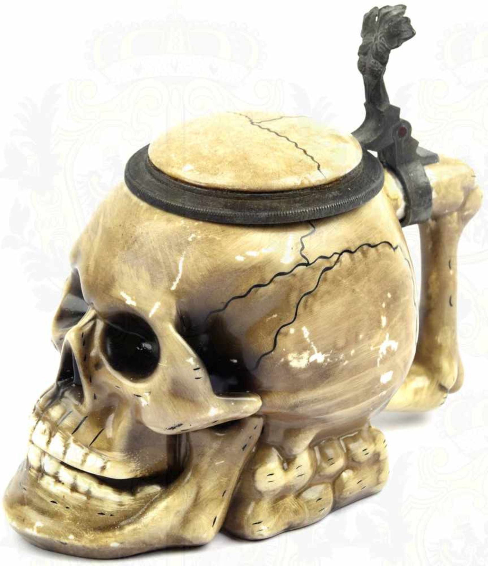 STUDENTIKA-TOTENKOPF-BIERKRUG, ca. 0,4 L., weißes Porzellan, glasiert, Fertigung 2. Hälfte 20. Jhd.,