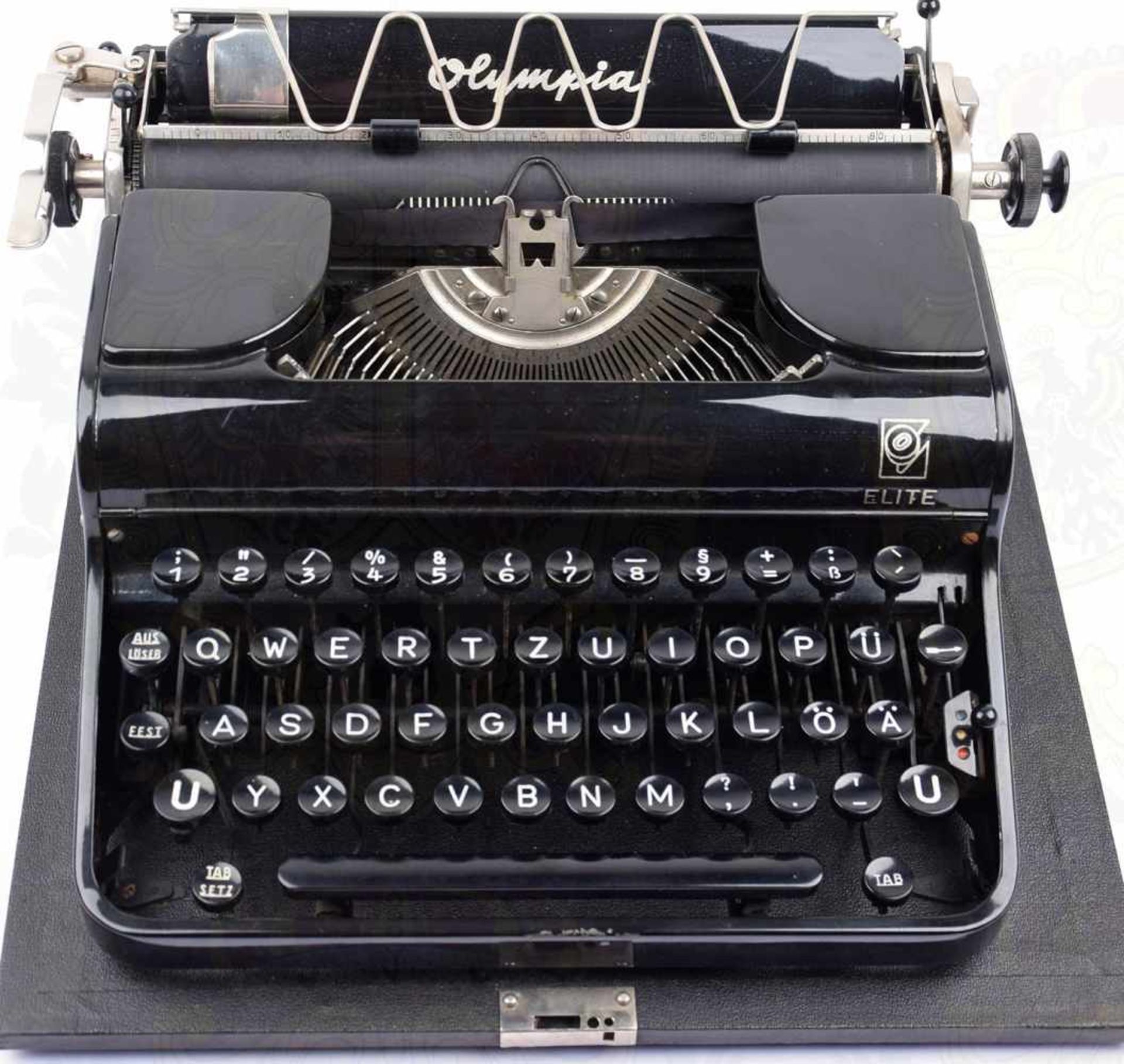 SCHREIBMASCHINE OLYMPIA „ELITE“, um 1935, Gehäuse Eisen, Weißmetall, schwarz lackiert, 52 Tasten, - Image 2 of 2