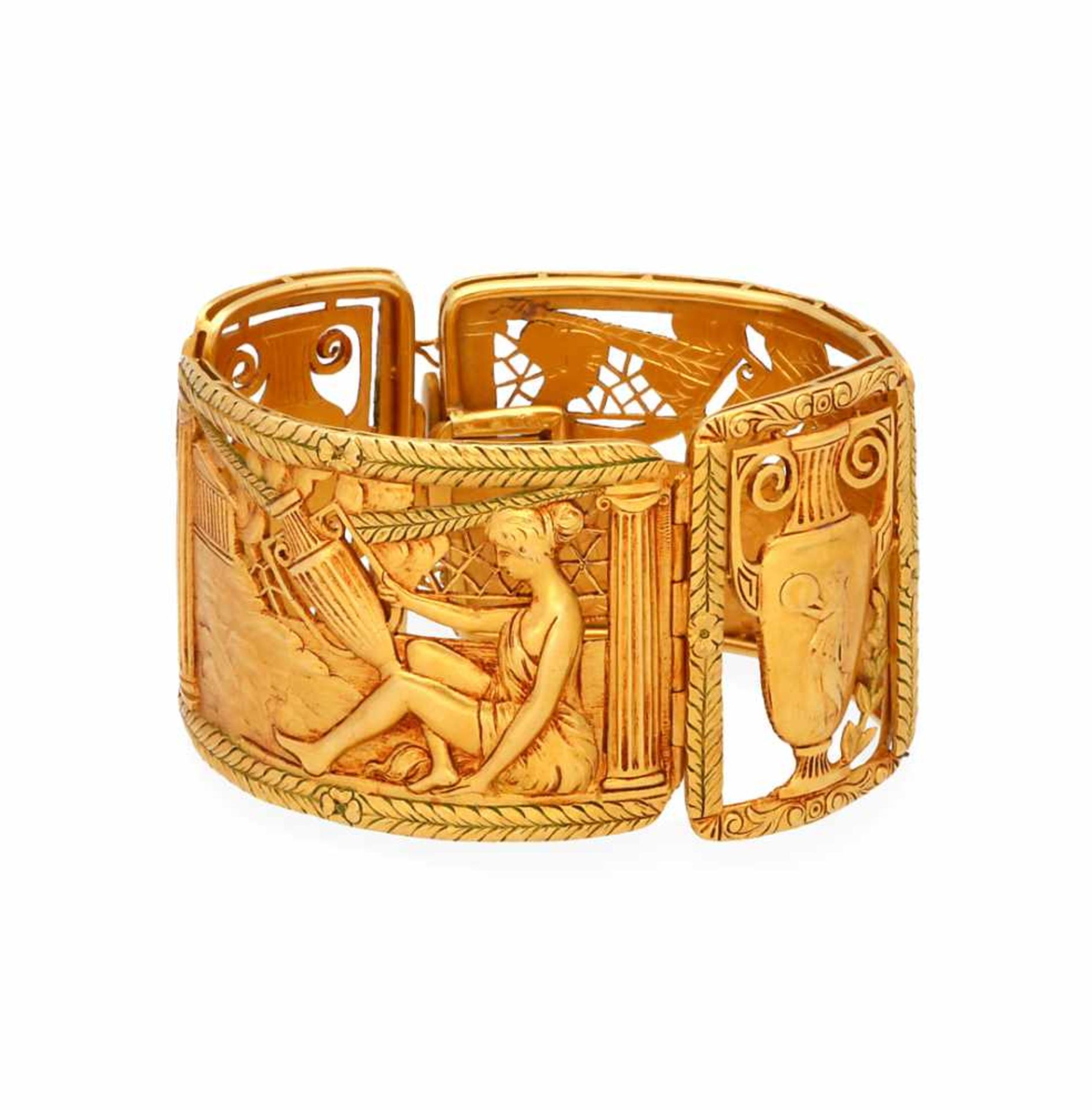 FUSET Y GRAU. Noucentist gold bracelet, circa 1922.Chiselled gold with representation of classical - Bild 2 aus 2